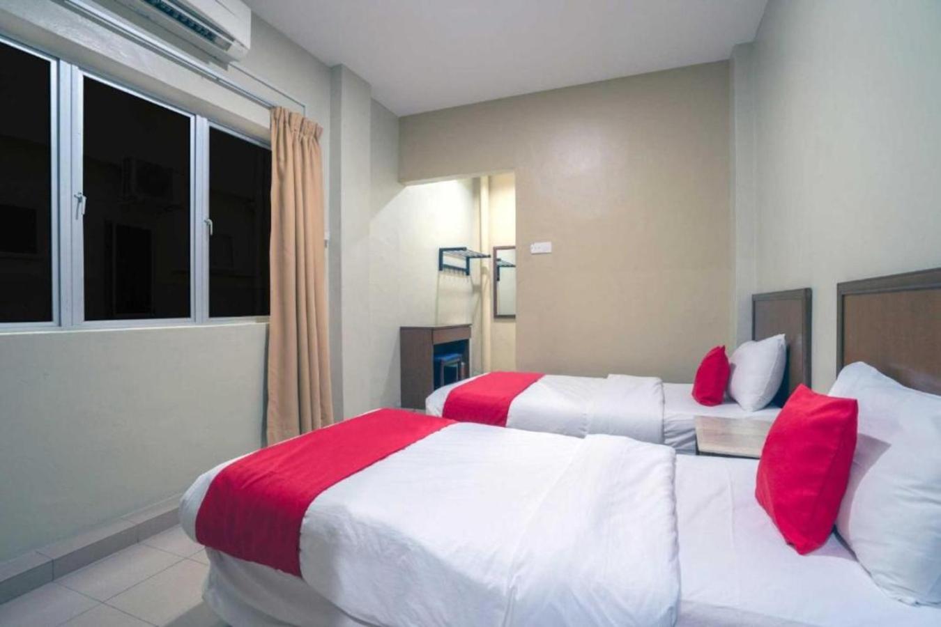 Deluxe Twin Room - Photo 3