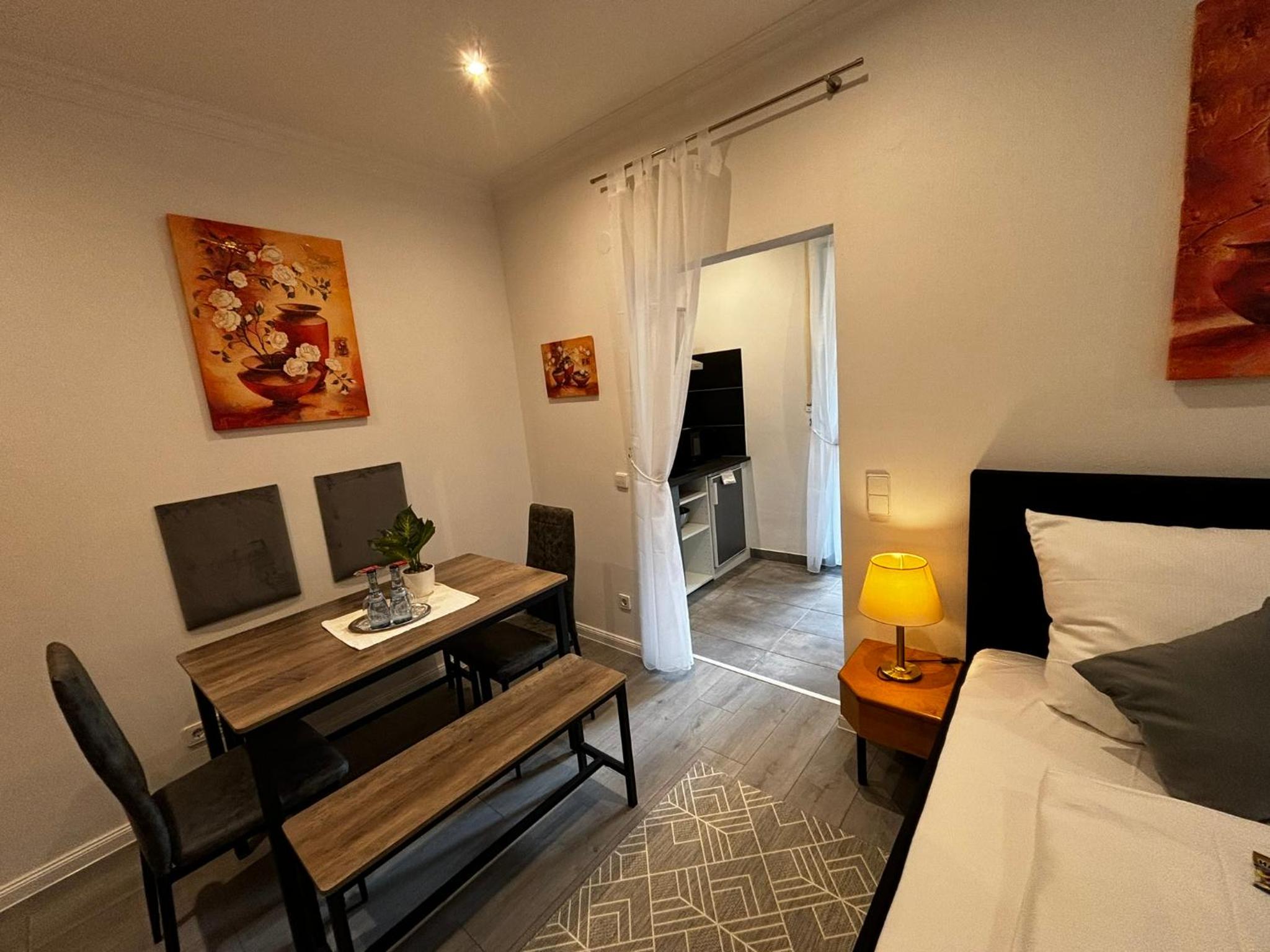 Deluxe Family Room - Photo 2