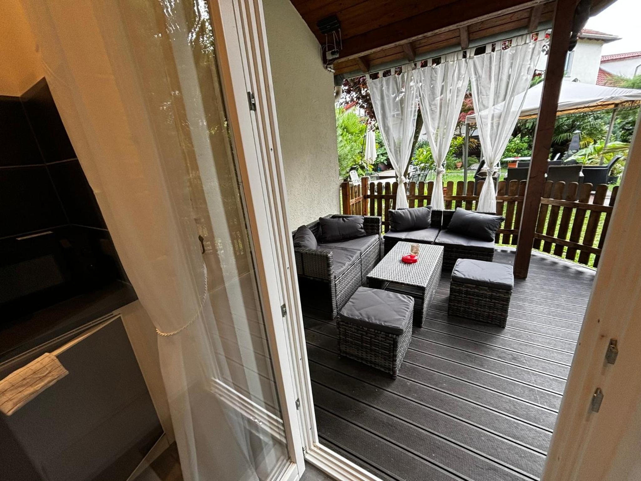 Deluxe Family Room - Photo 10
