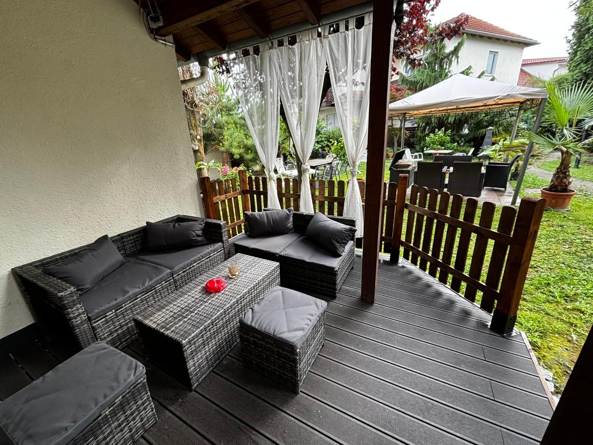 Deluxe Family Room - Photo 9