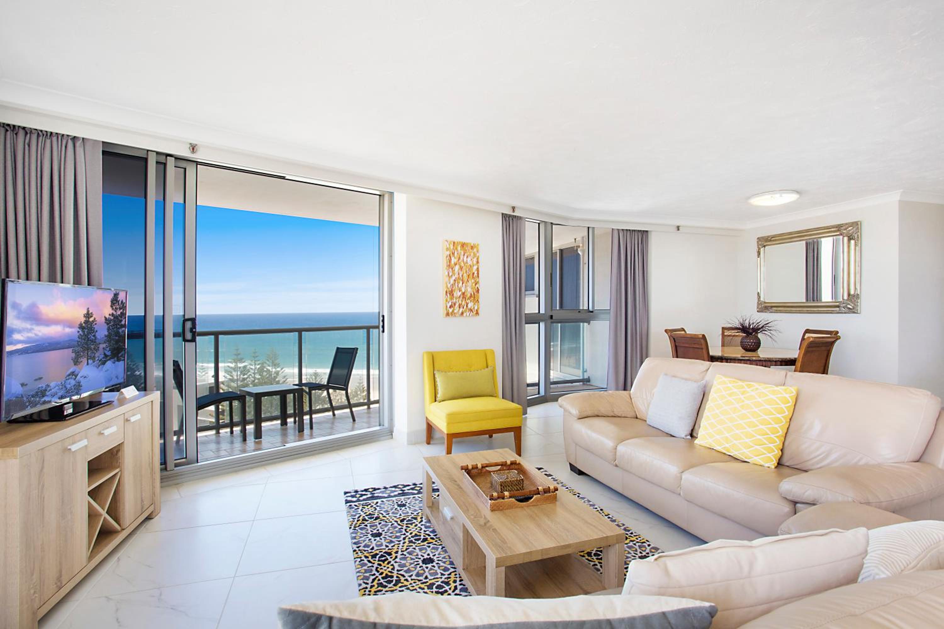 Two-Bedroom Apartment - 12D Peninsula