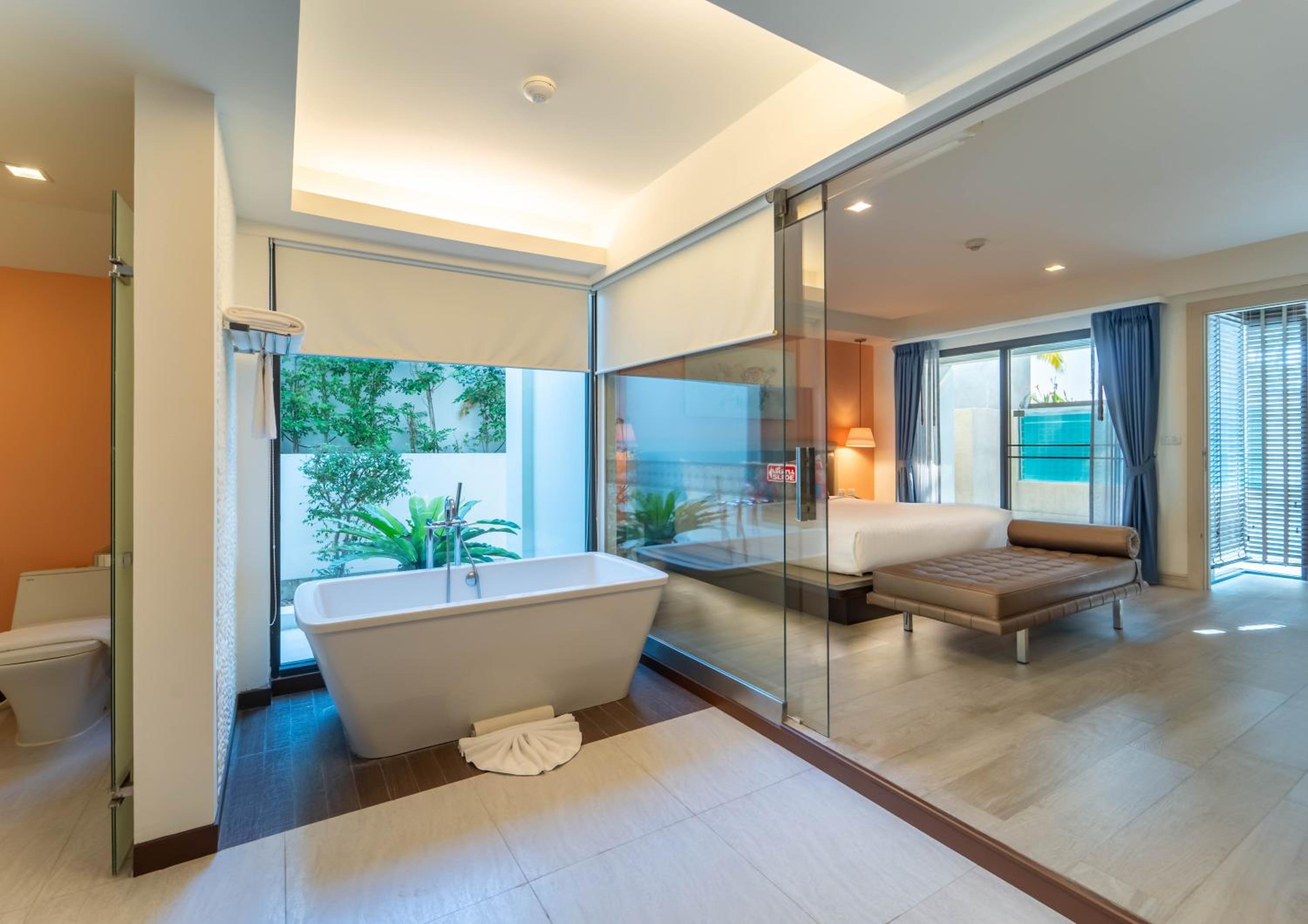Pool Villa with Beach Front - Photo 6