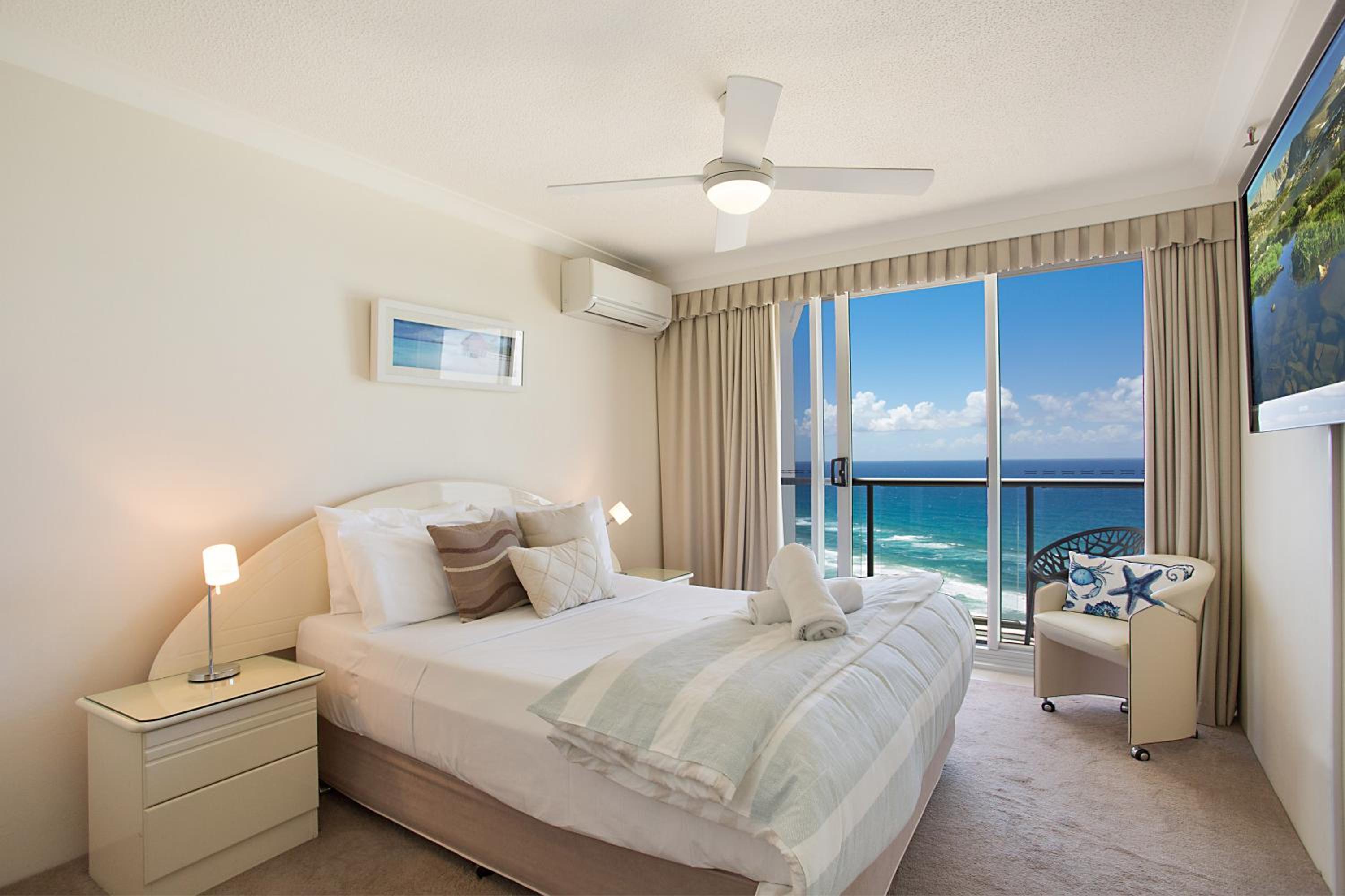 Two-Bedroom Apartment - 24B Peninsula