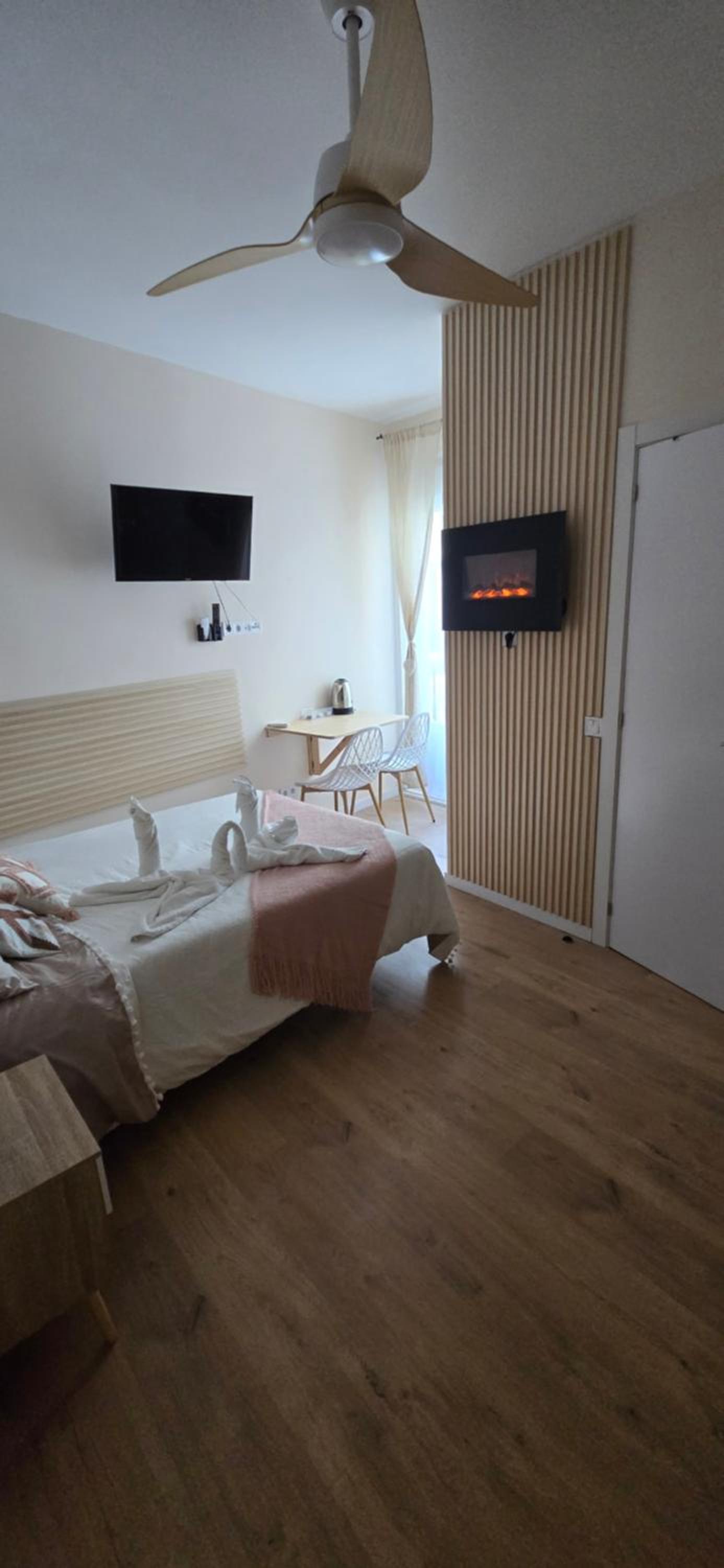 Habitación Triple con Baño Privado