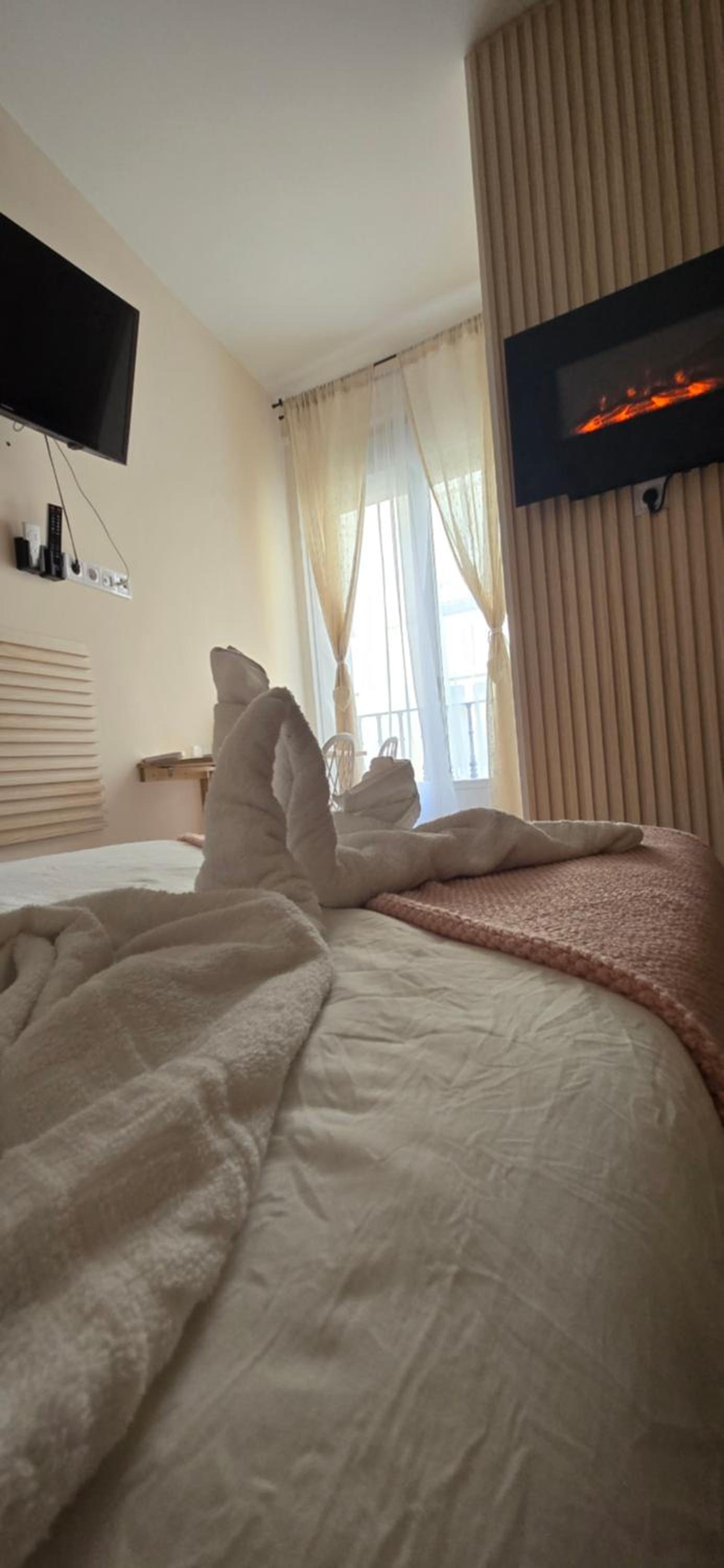 Triple Room with Private Bathroom photo 3
