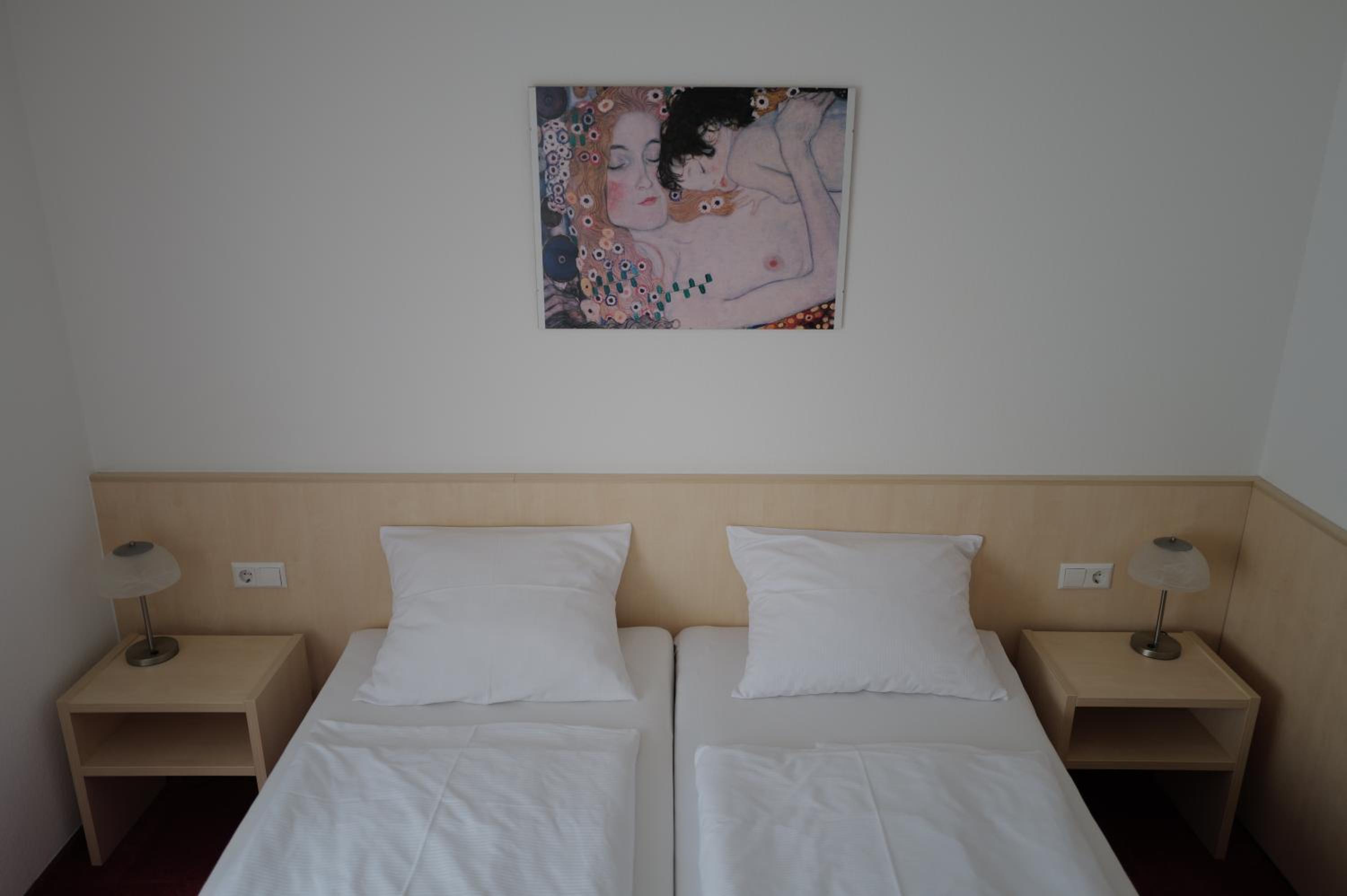 Double or Twin Room - Photo 1