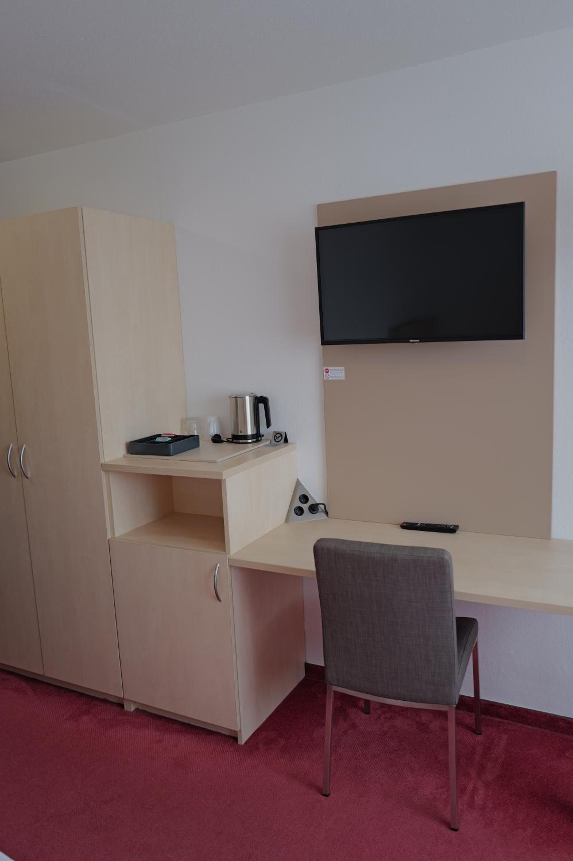 Double or Twin Room - Photo 3