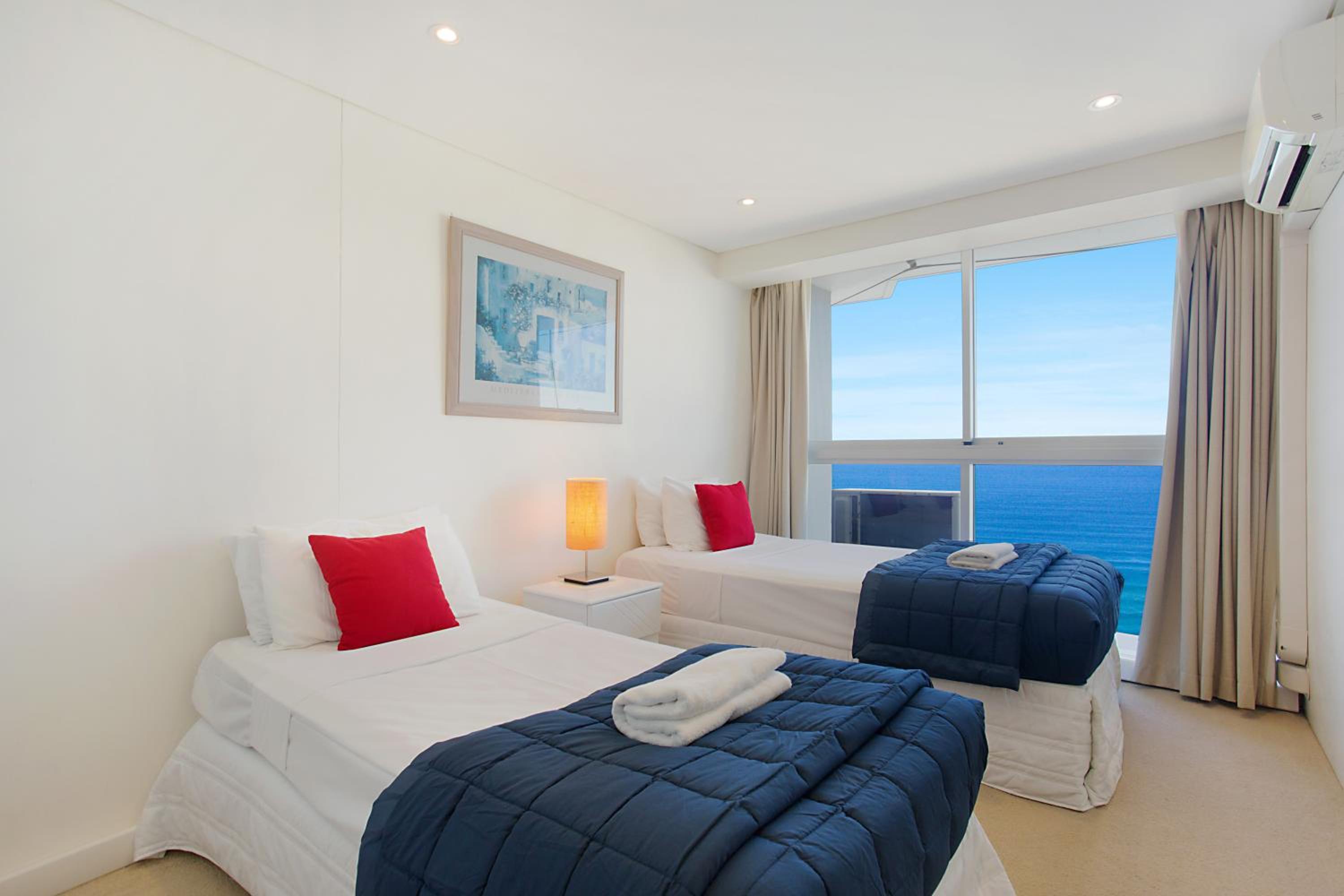 Two-Bedroom Apartment - 39G Peninsula