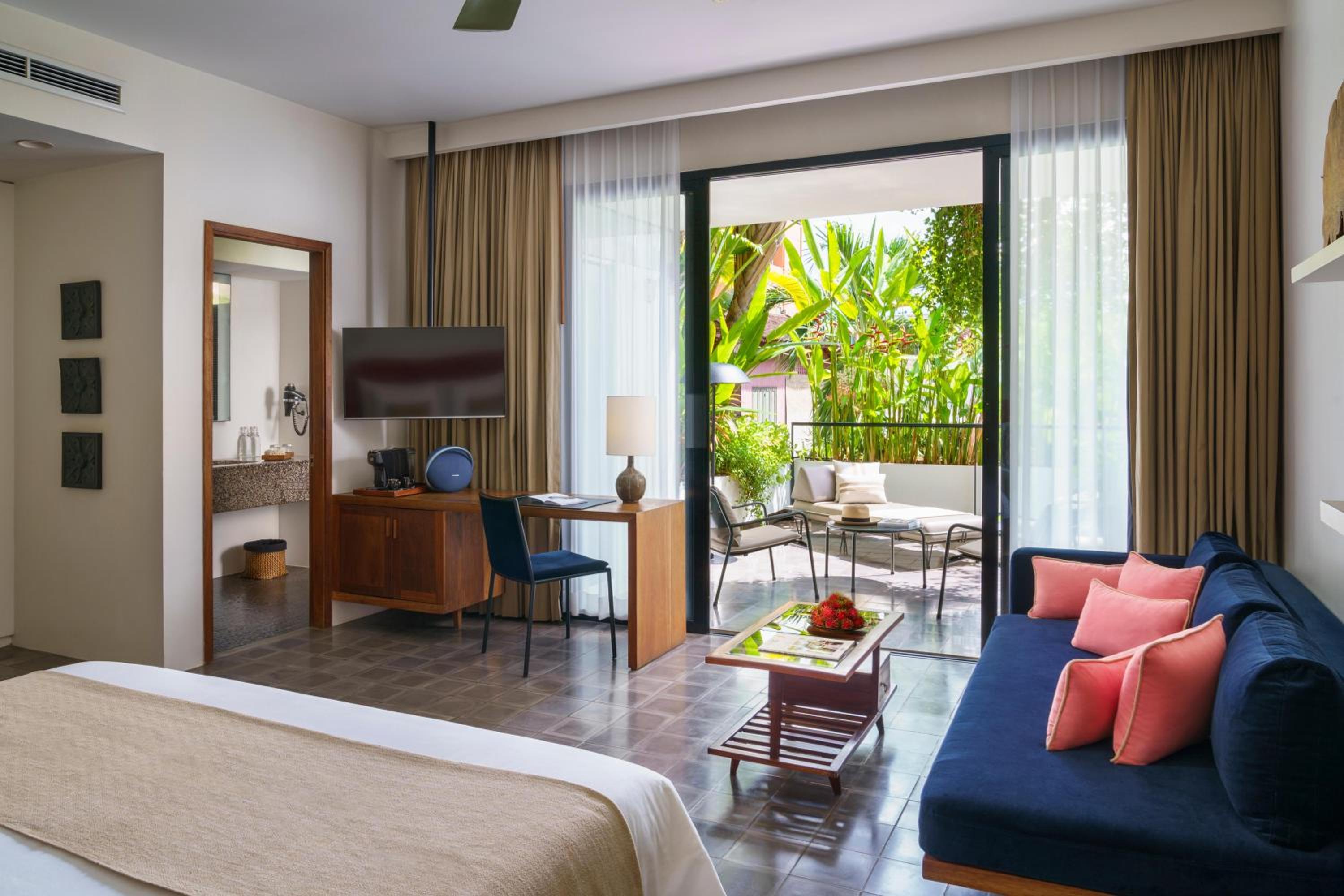 Double Room with Terrace - Free Mini-bar photo 3
