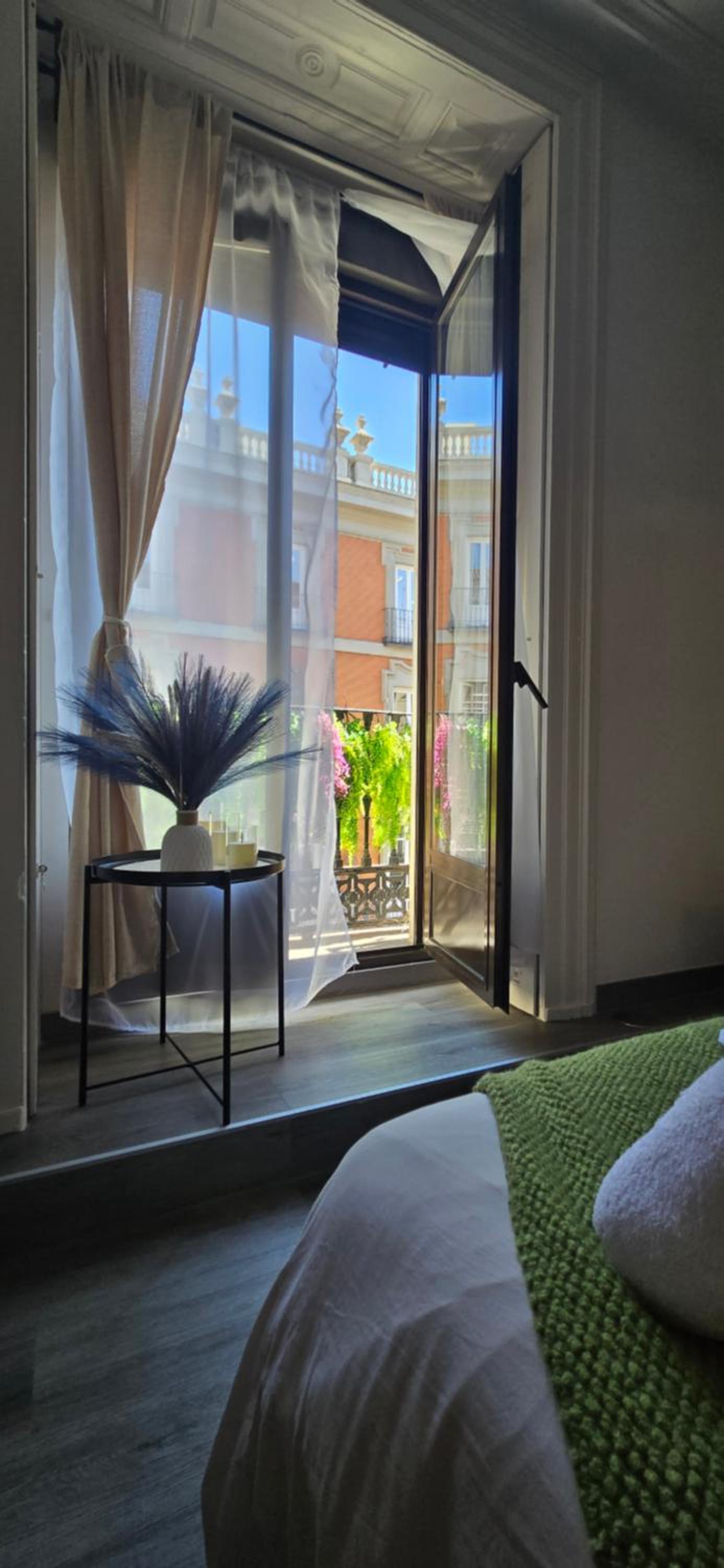Deluxe Double Room with Balcony photo 2