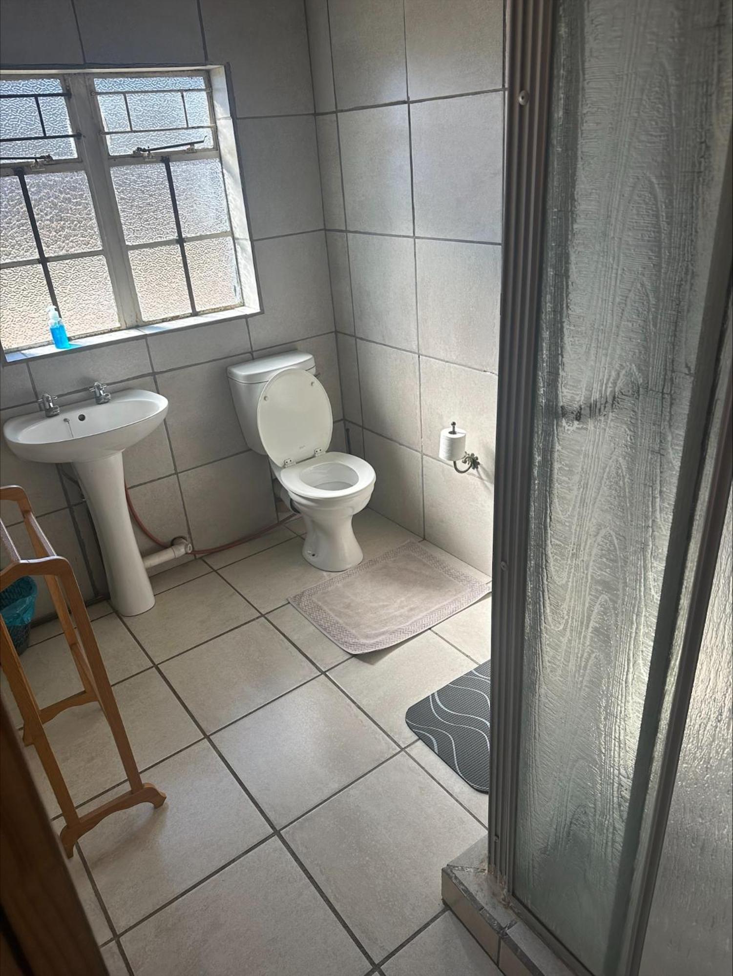 Family Room with Shower photo 2