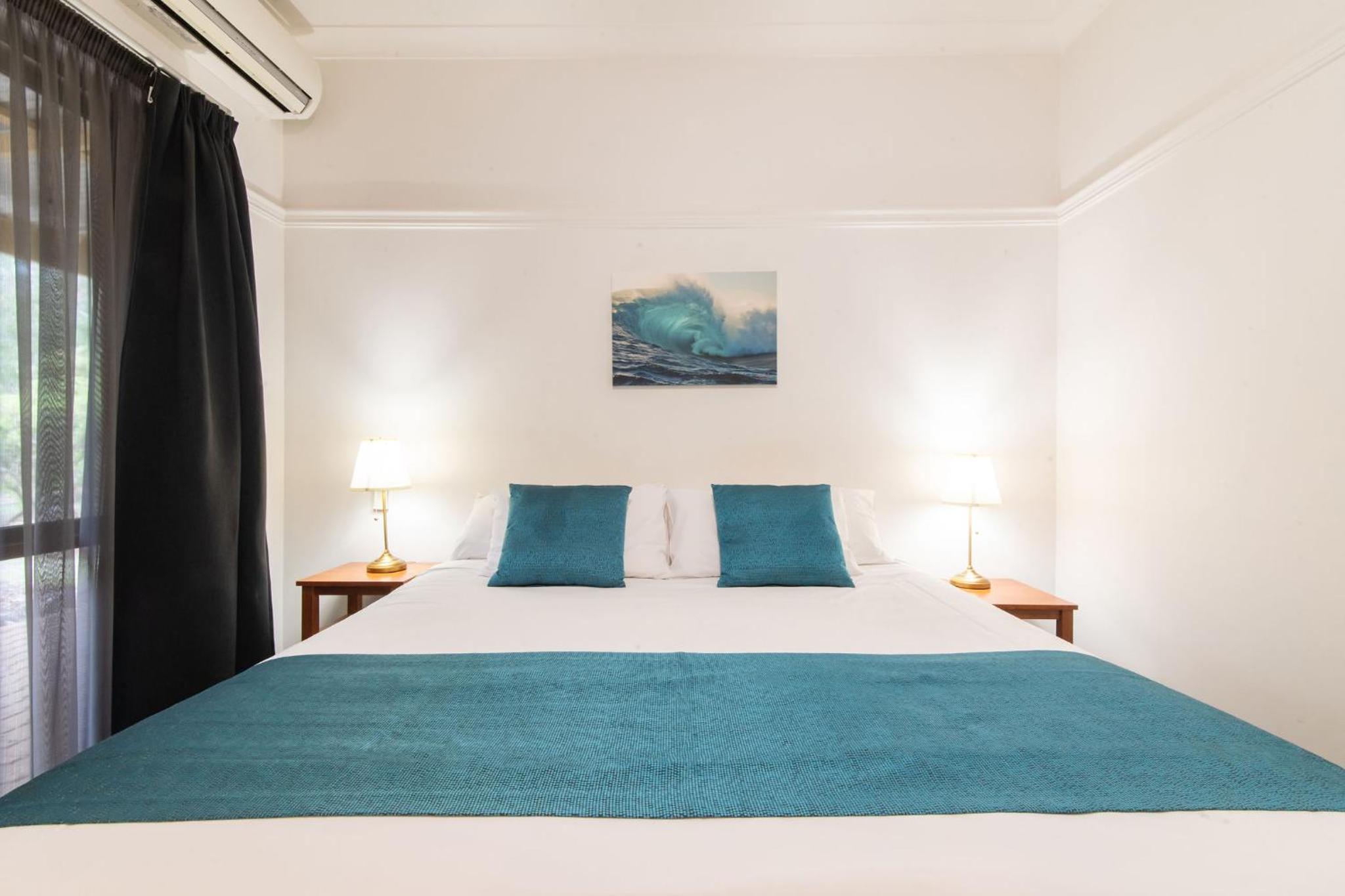 Standard King Room - Photo 3