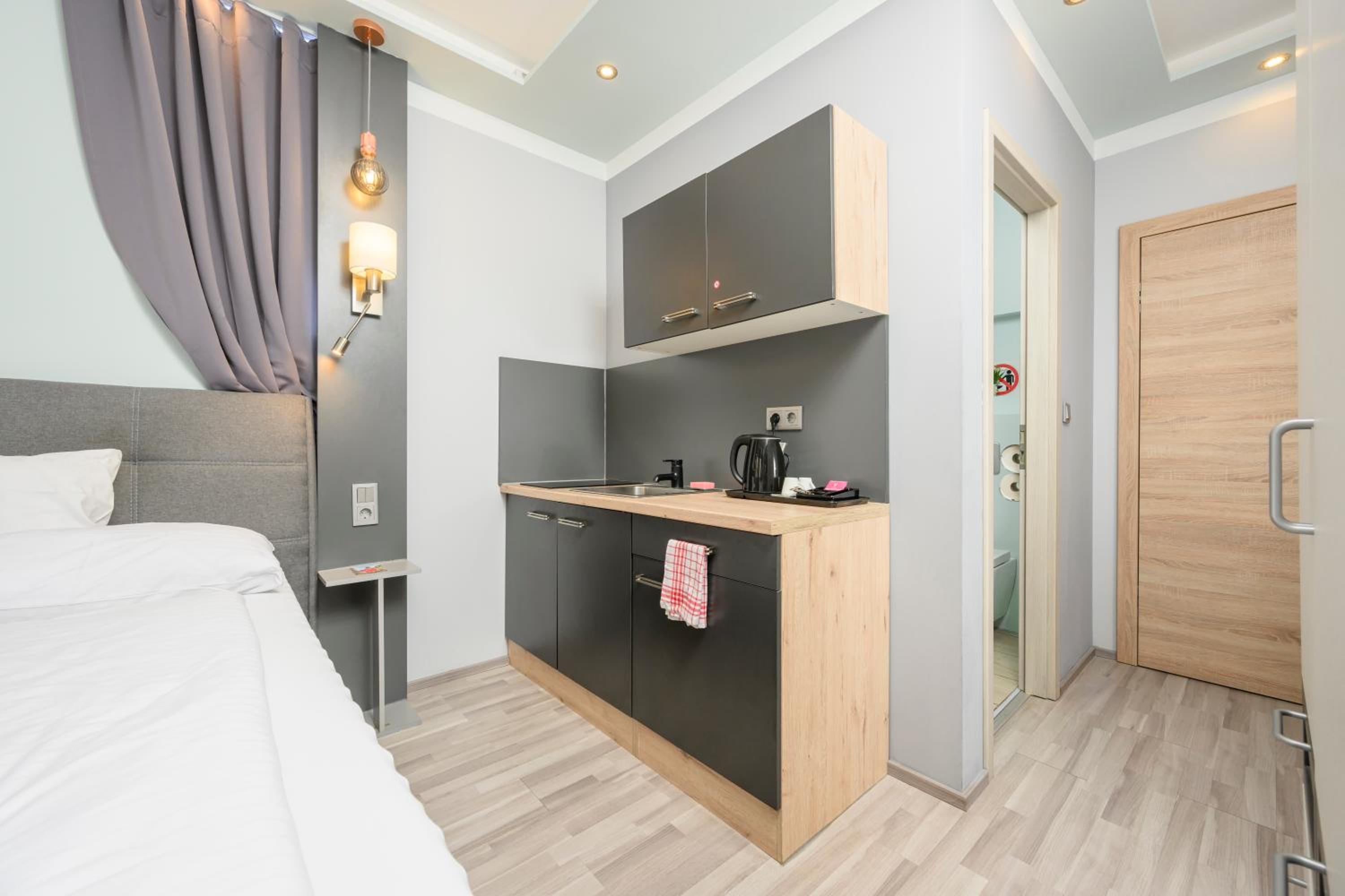 Studio with Kitchen