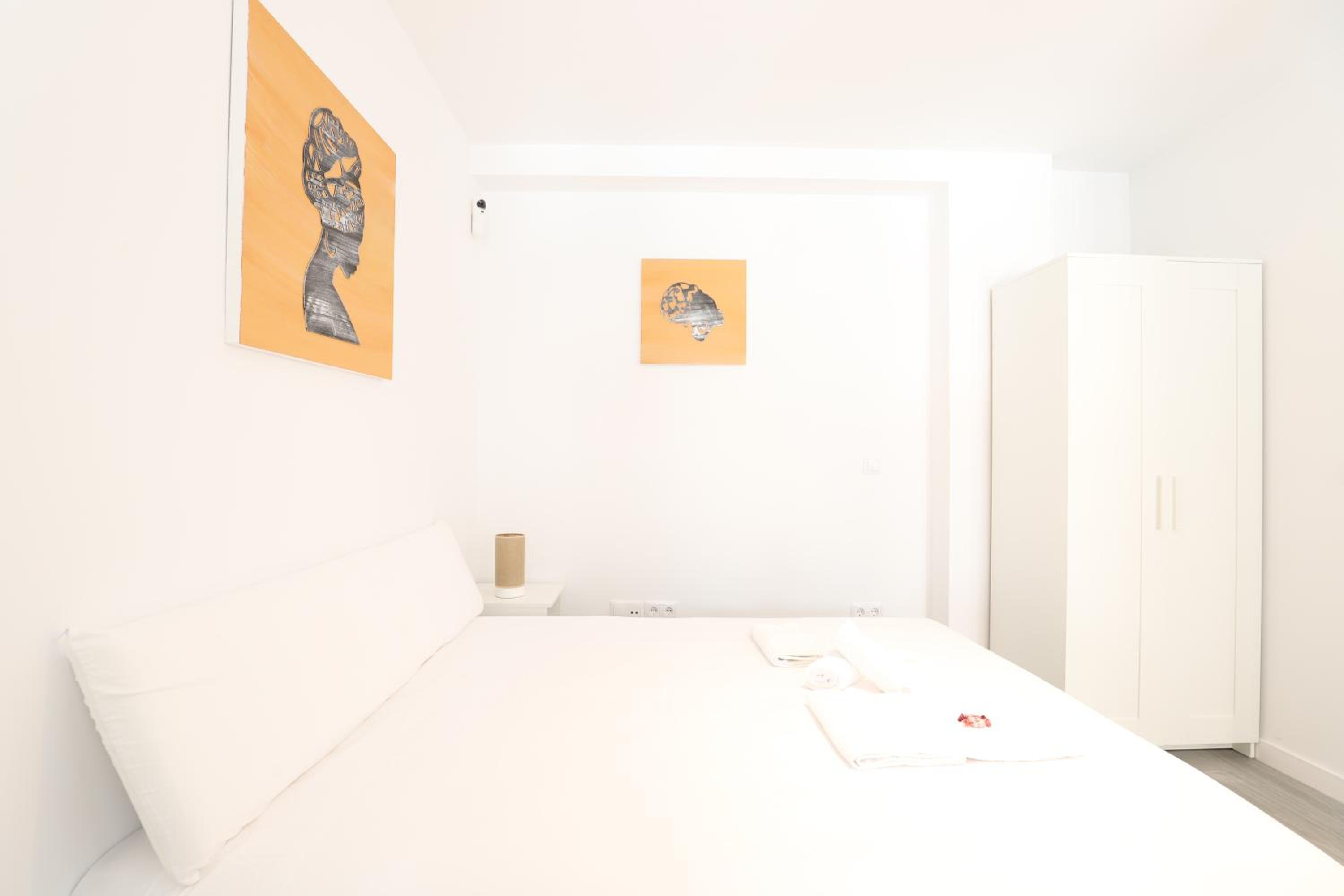 One-Bedroom Apartment photo 3