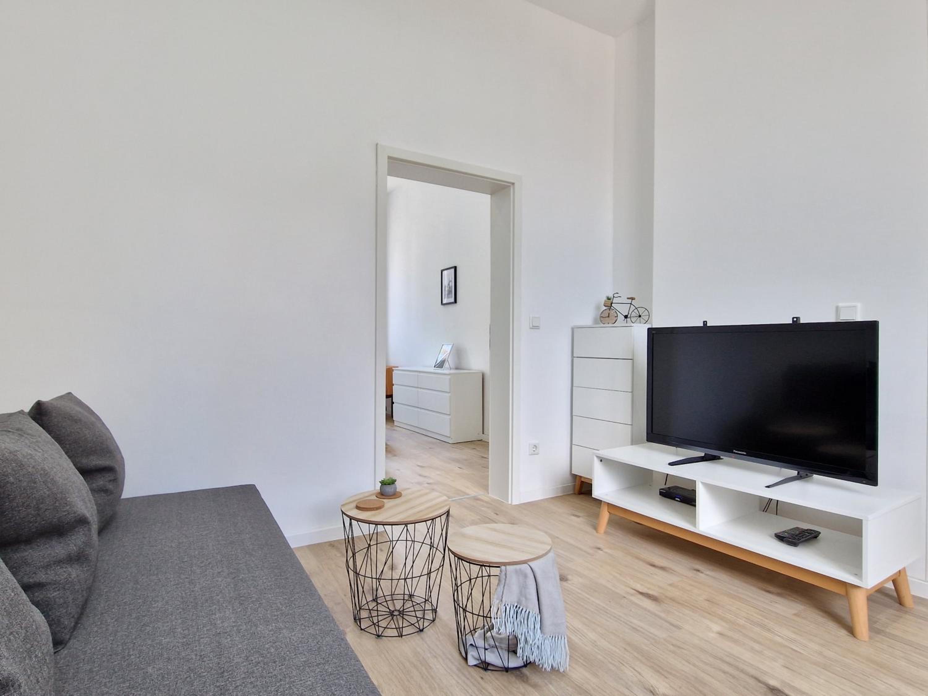 One-Bedroom Apartment photo 2