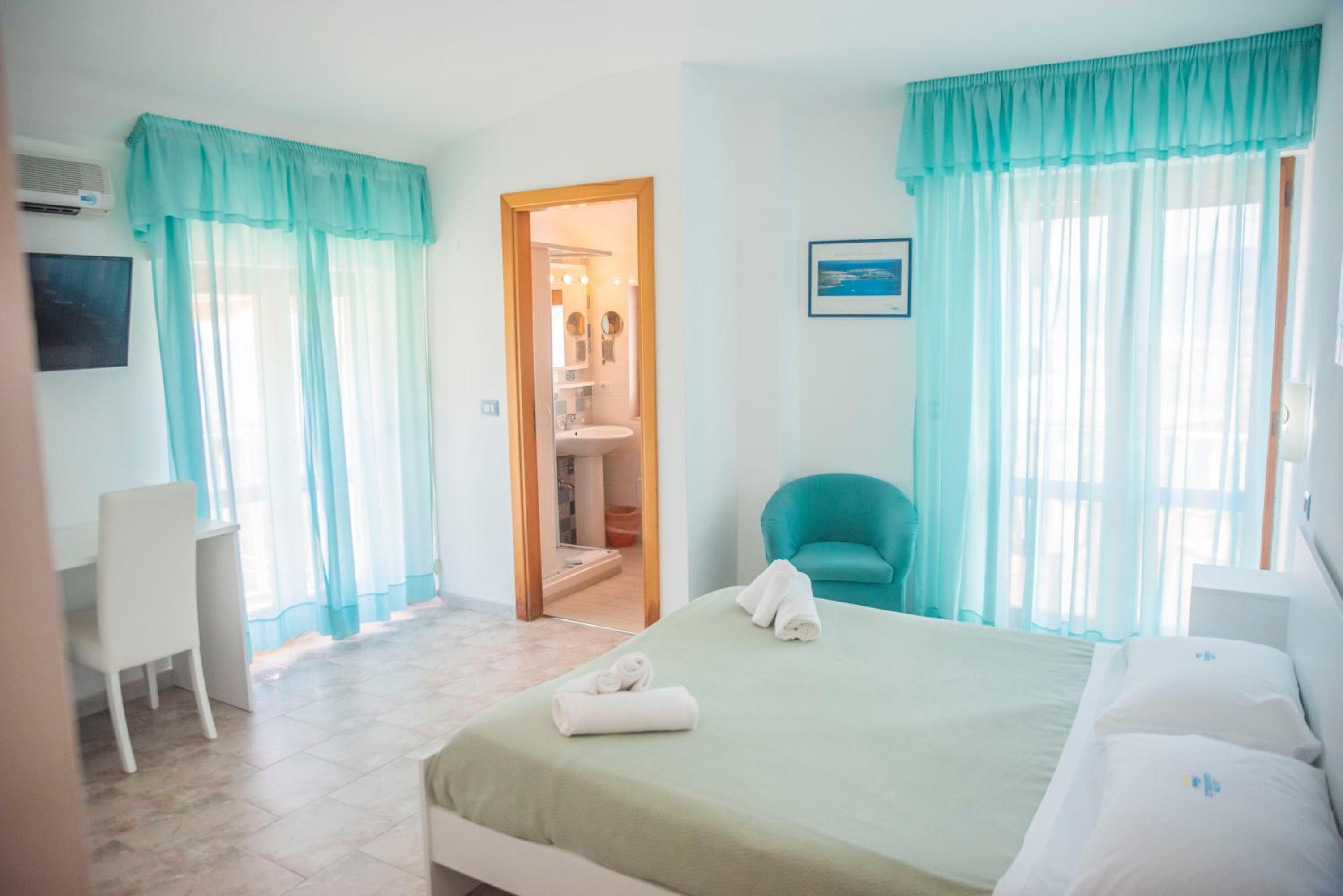 Double Room with Sea View photo 1