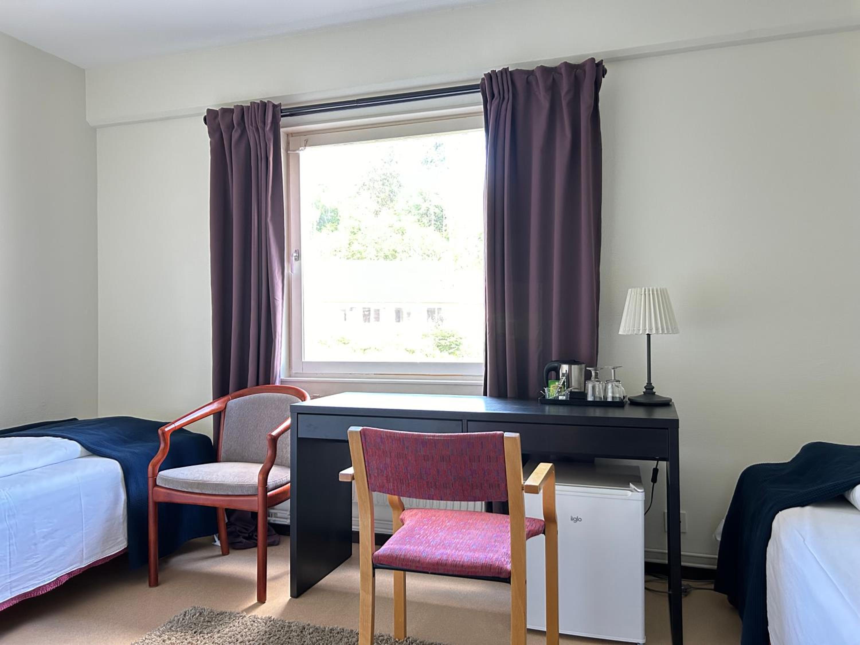 Twin Room with Private Bathroom photo 1