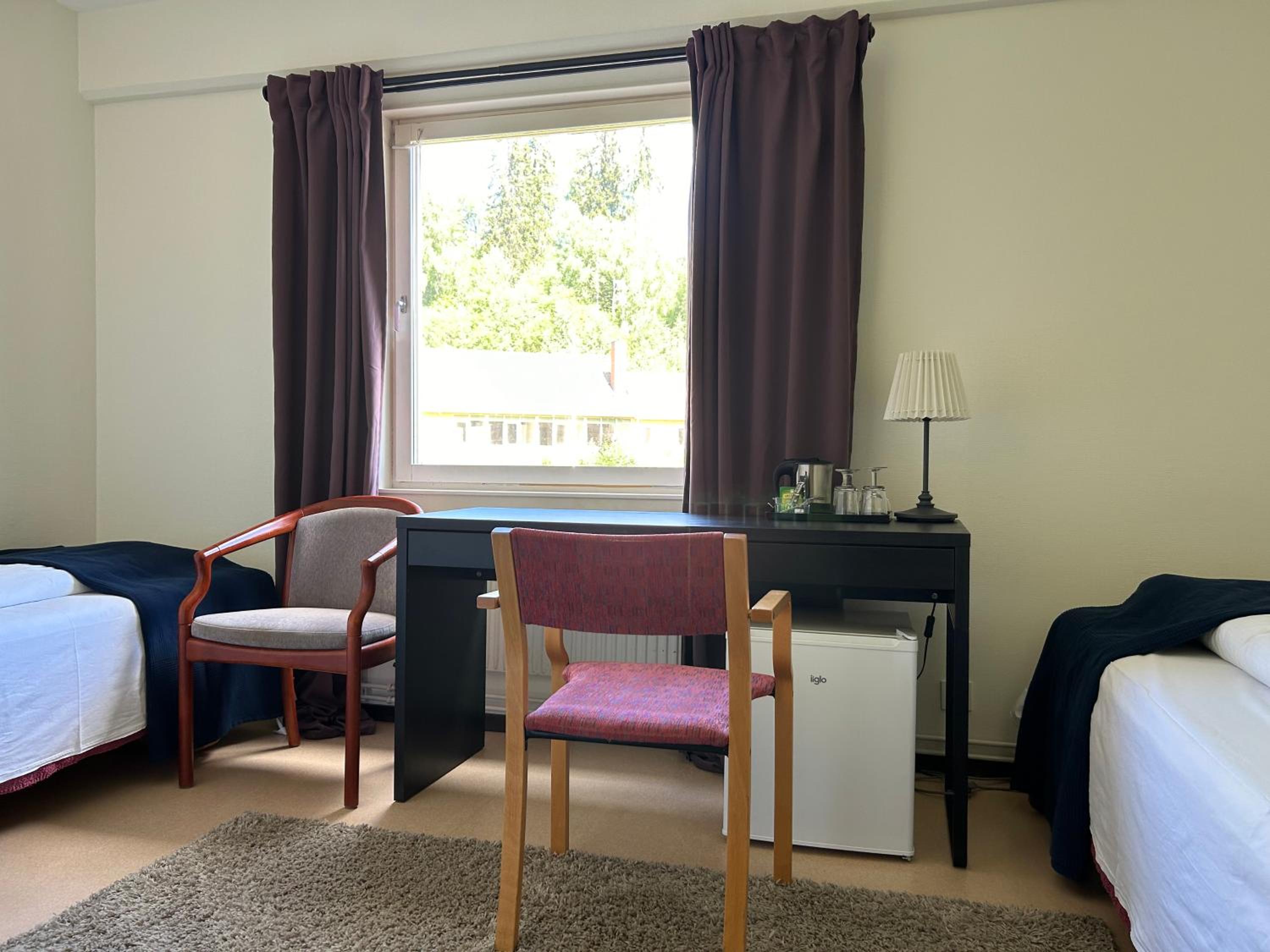 Twin Room with Private Bathroom photo 2