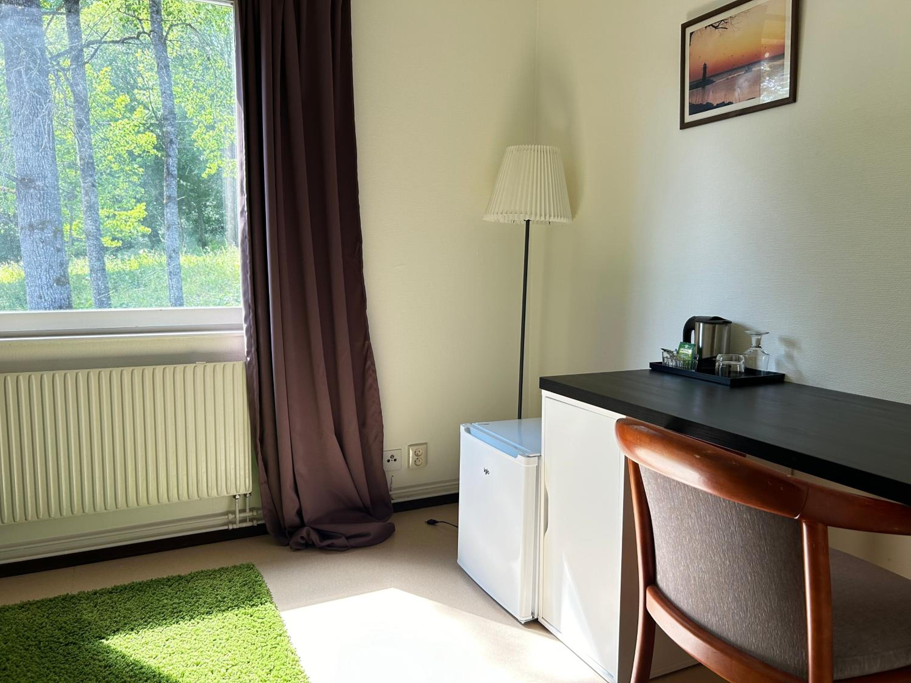 Single Room with Private Bathroom photo 3