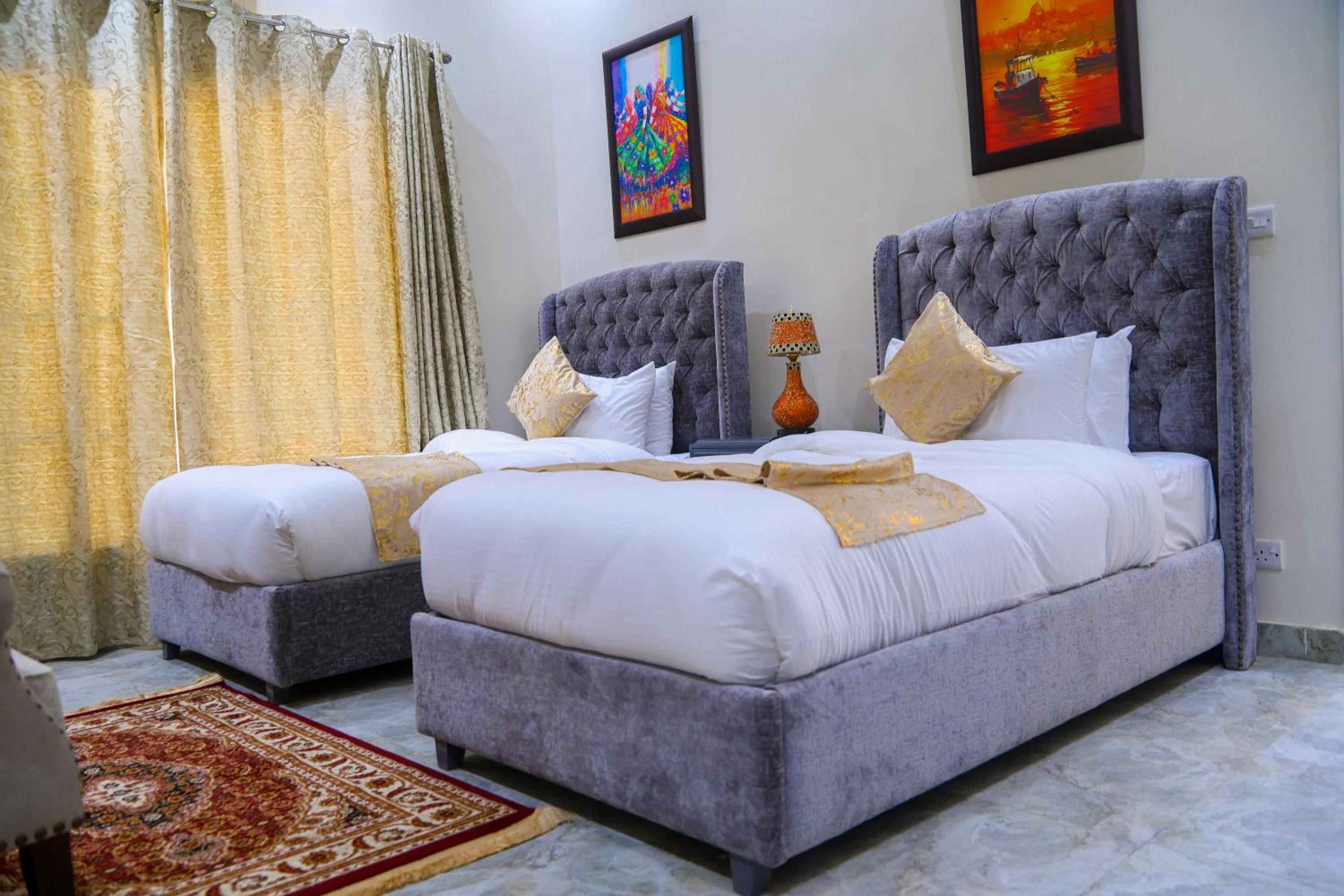 Villa photo 1