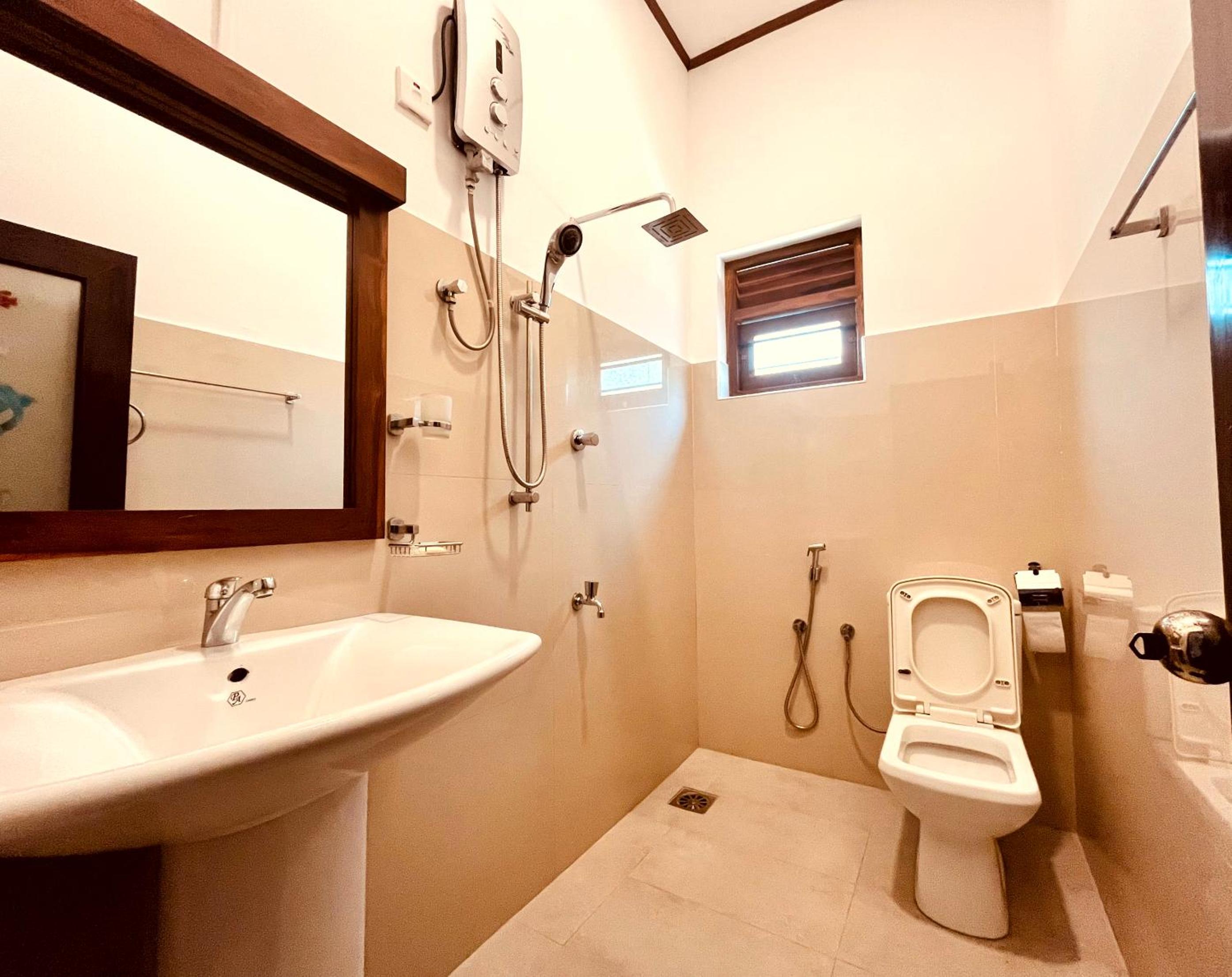 Budget Double Room photo 2