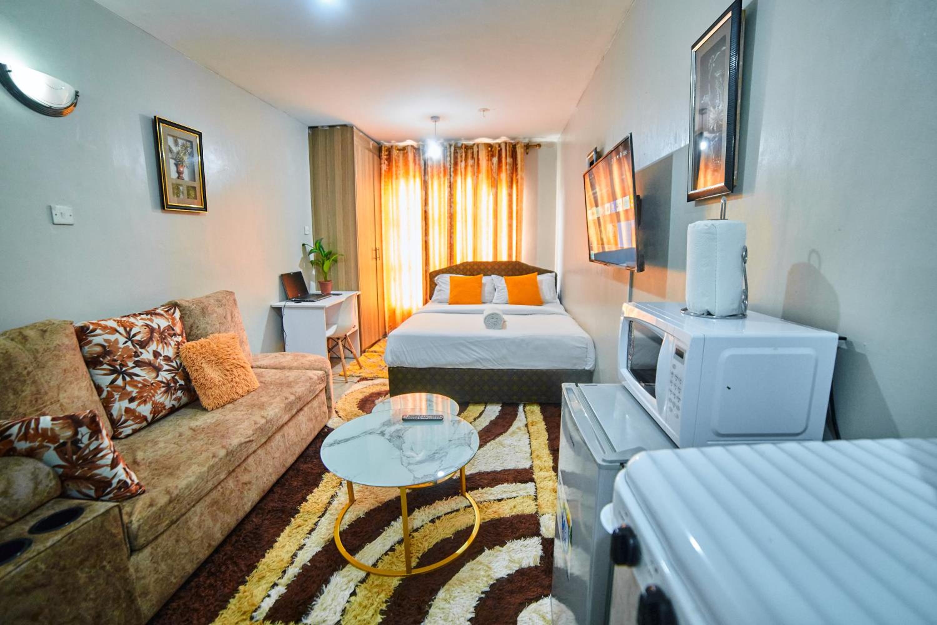 Studio Apartment with King Bed