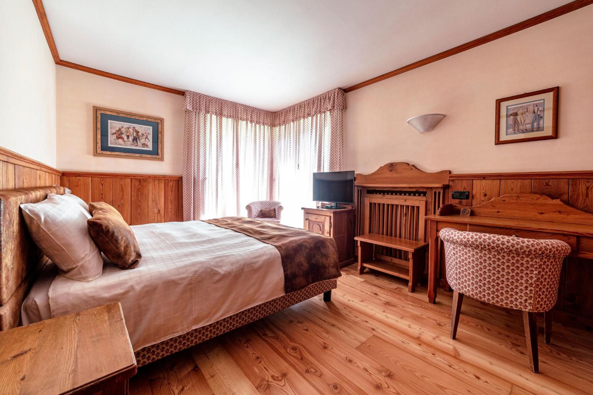 Double or Twin Room with Balcony photo 3
