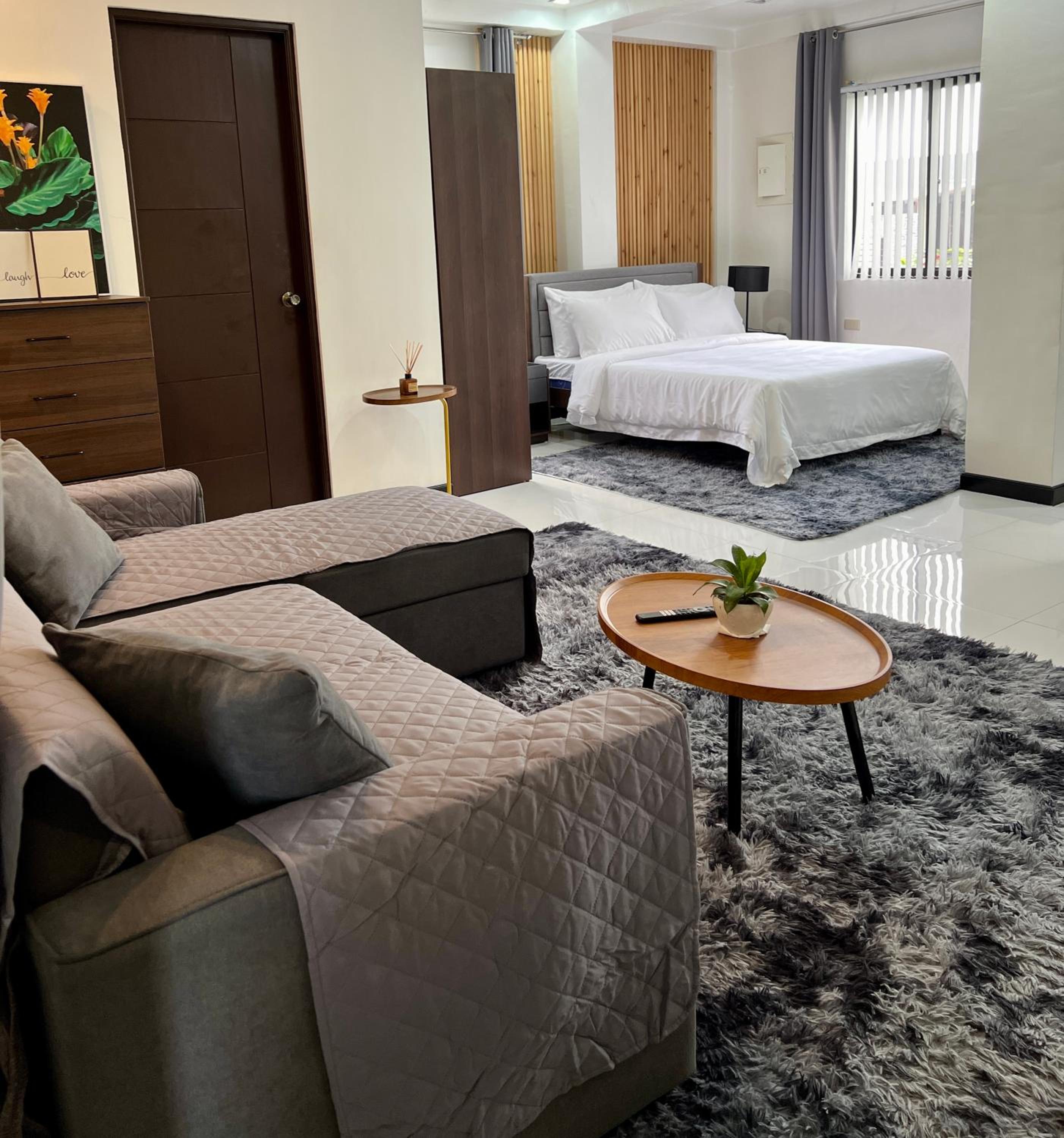 Quadruple Room with Private Bathroom photo 3