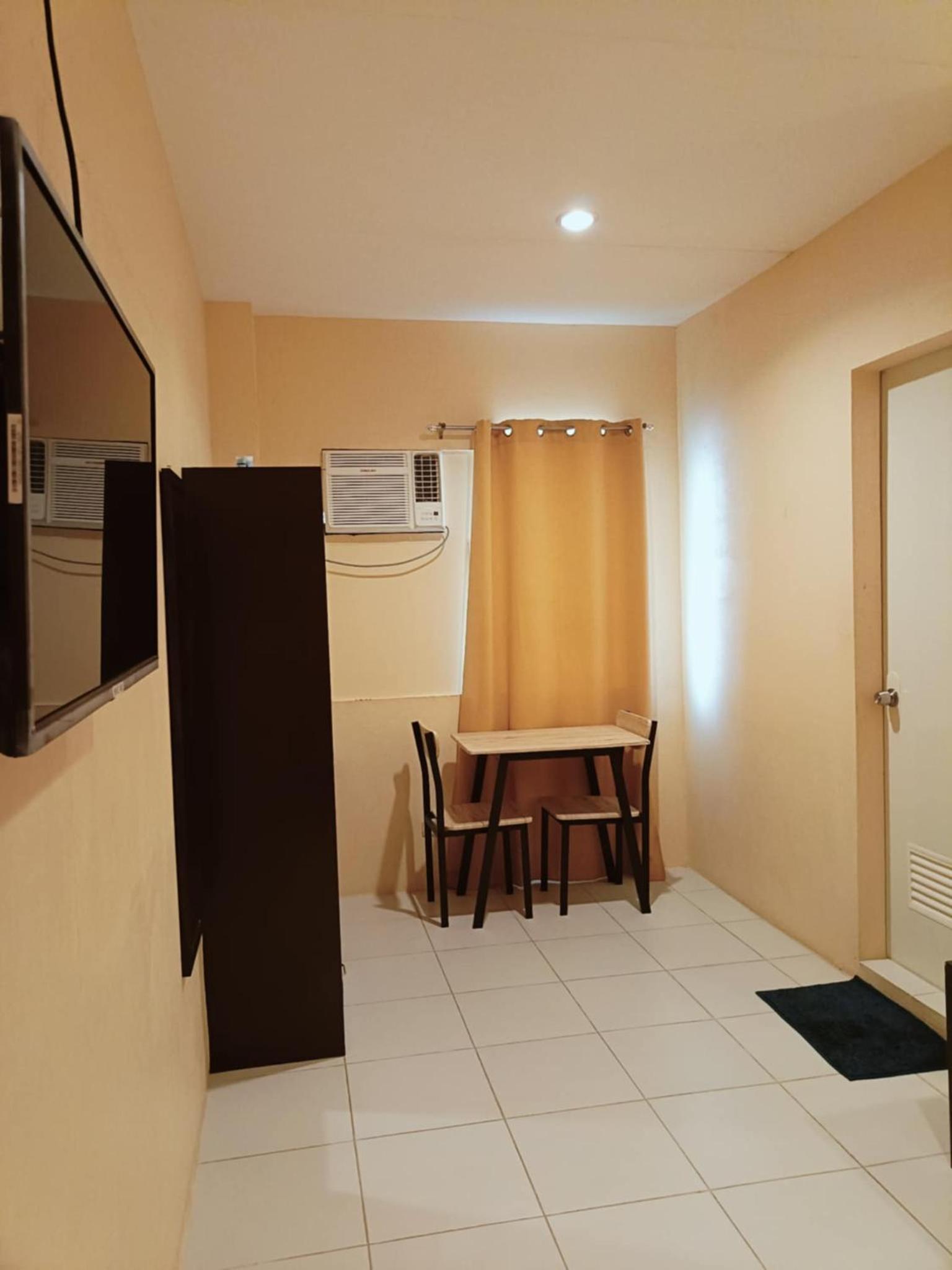 Standard Twin Room - Photo 8