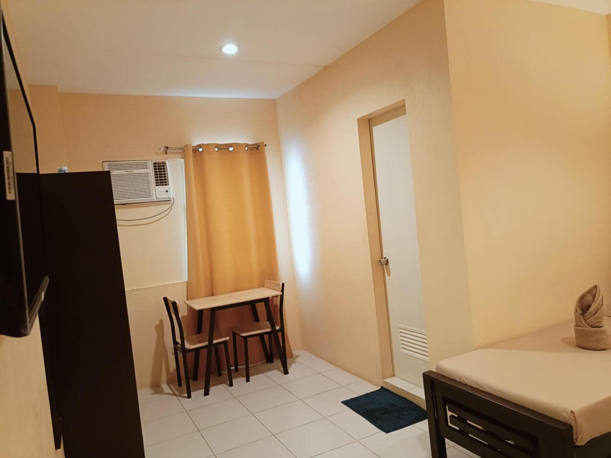 Standard Twin Room - Photo 7