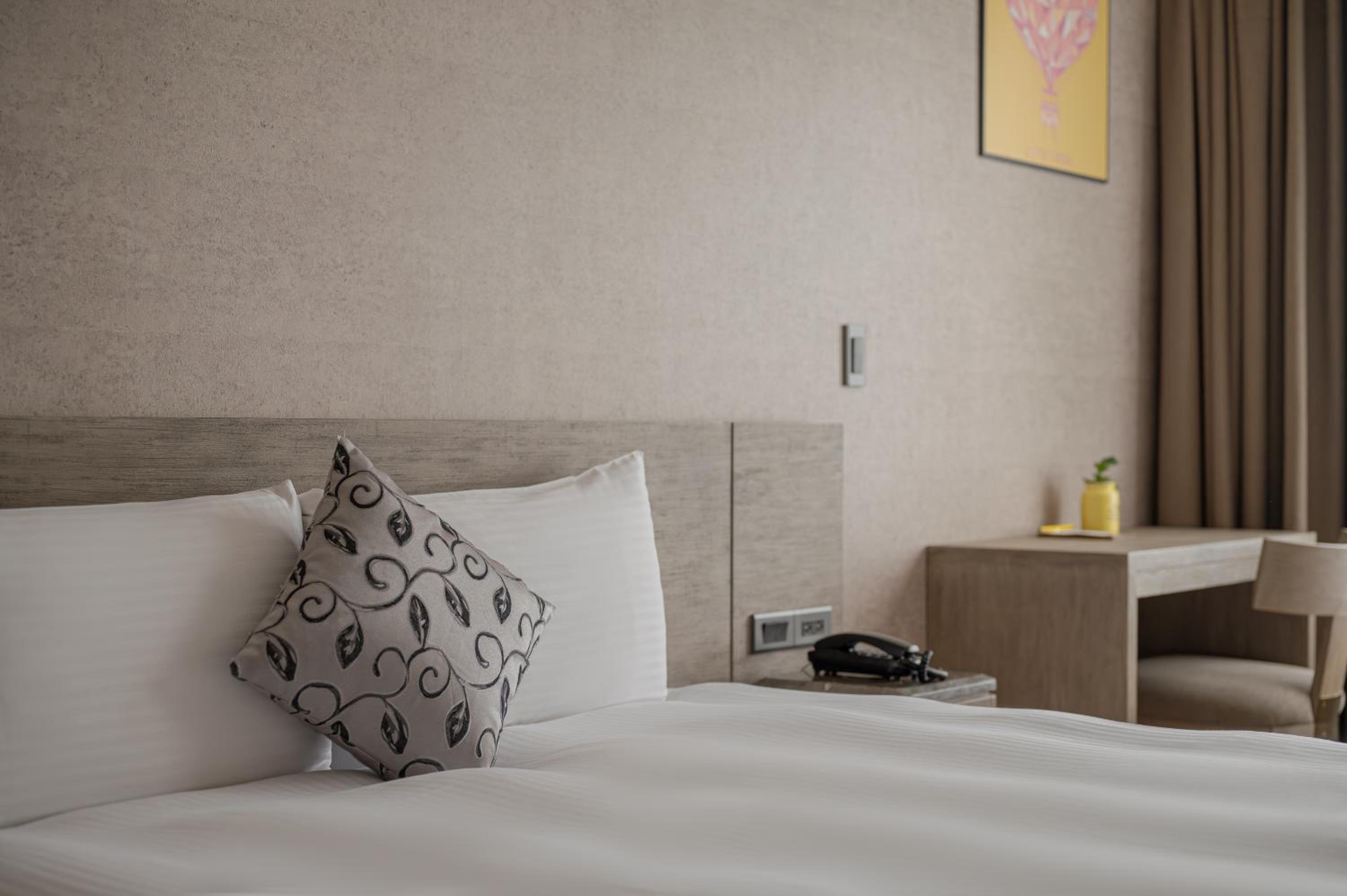 Standard Double Room - Photo 6