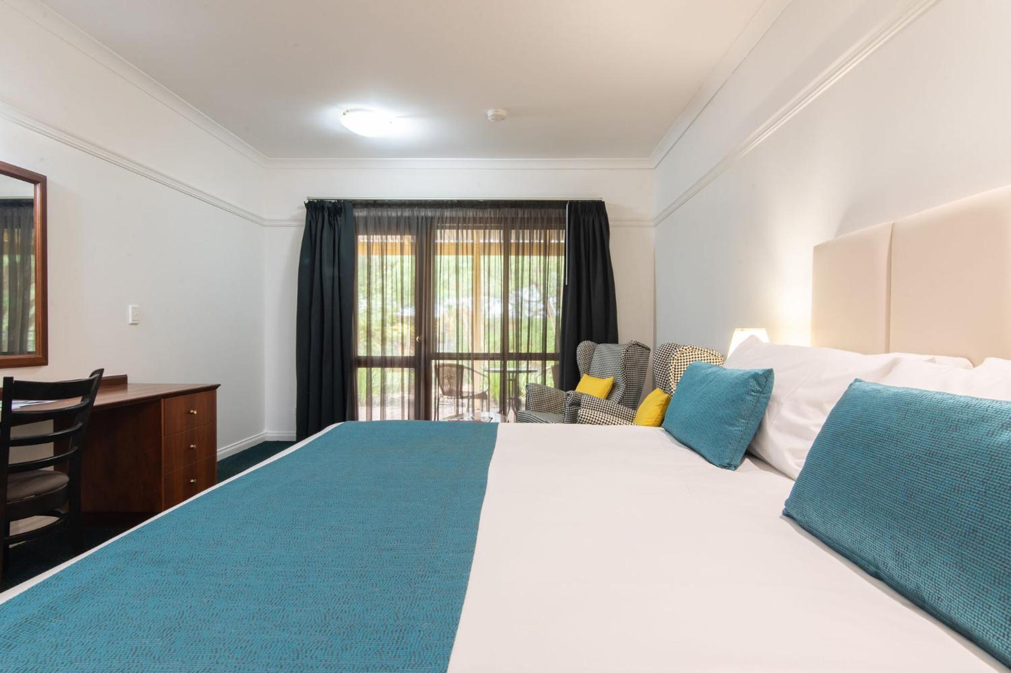 Superior King Room - Photo 6