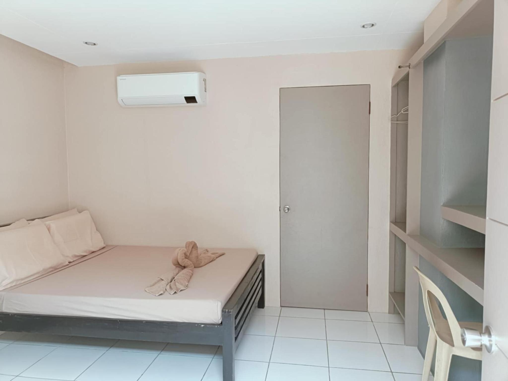 Deluxe Room - Photo 10
