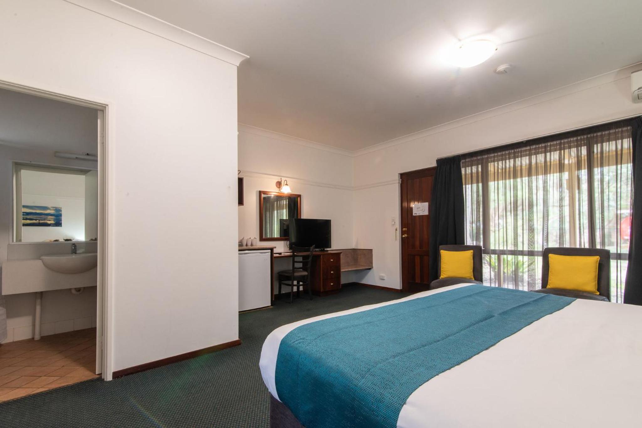 Deluxe Triple Room - Photo 2