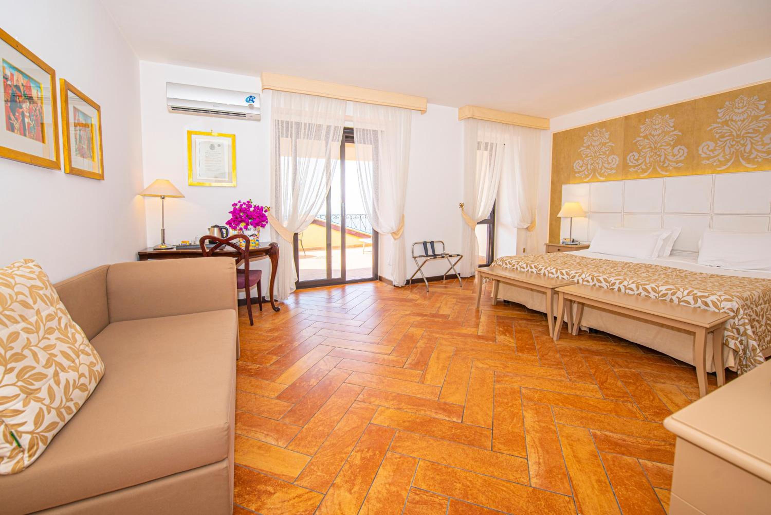 Luxury Triple Room