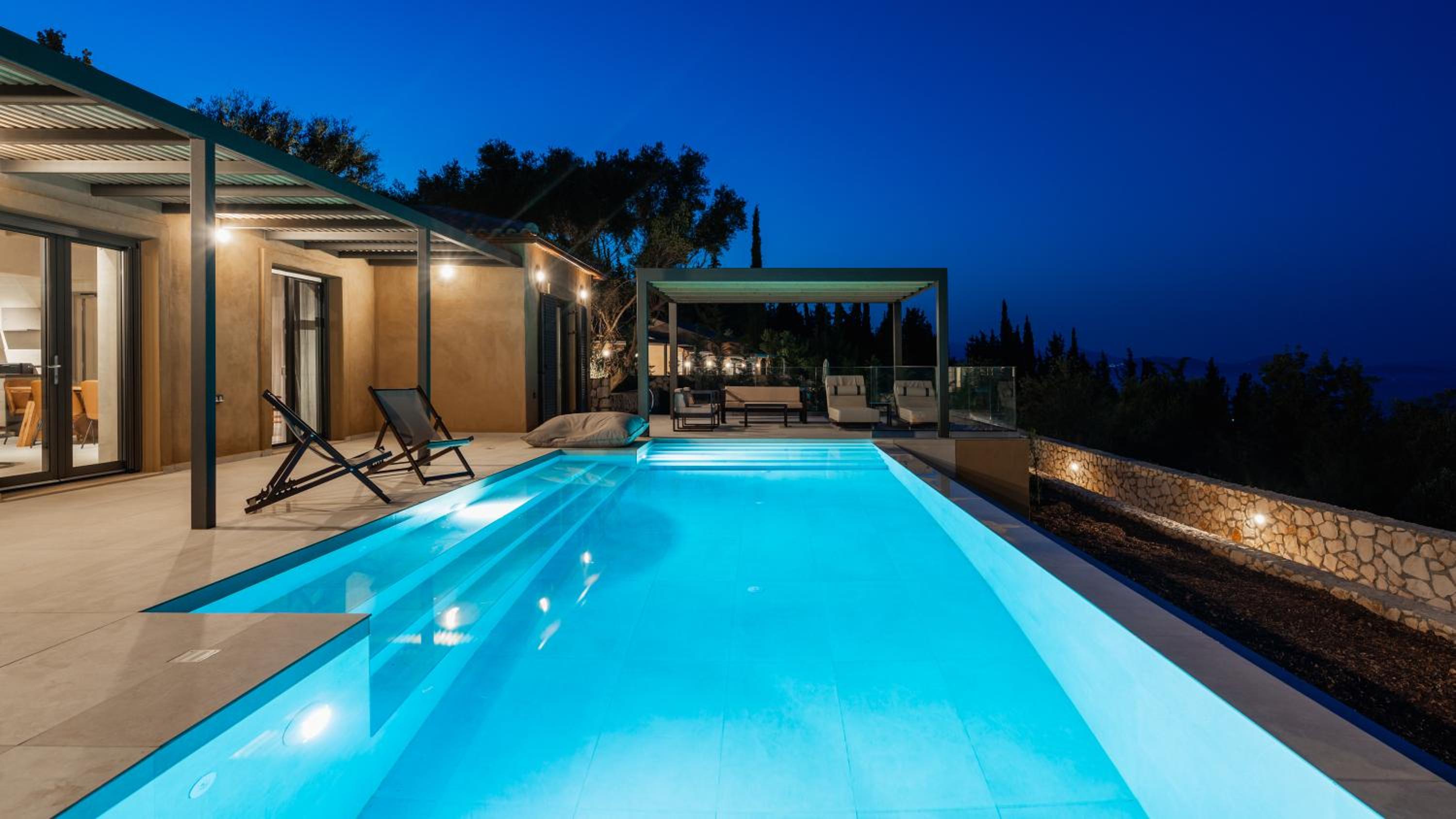 Three-Bedroom Villa photo 2