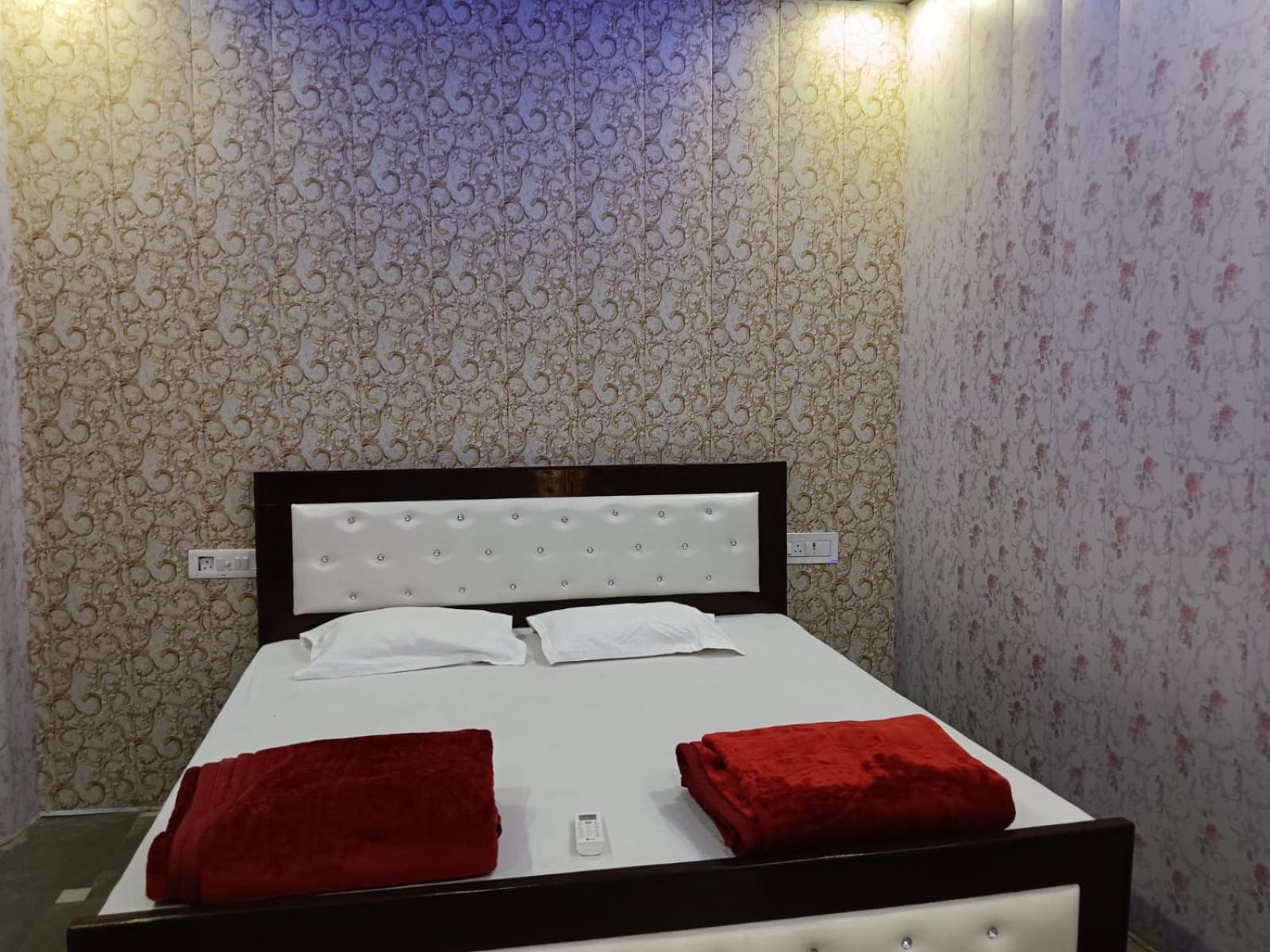 Double Room With Private Bathroom