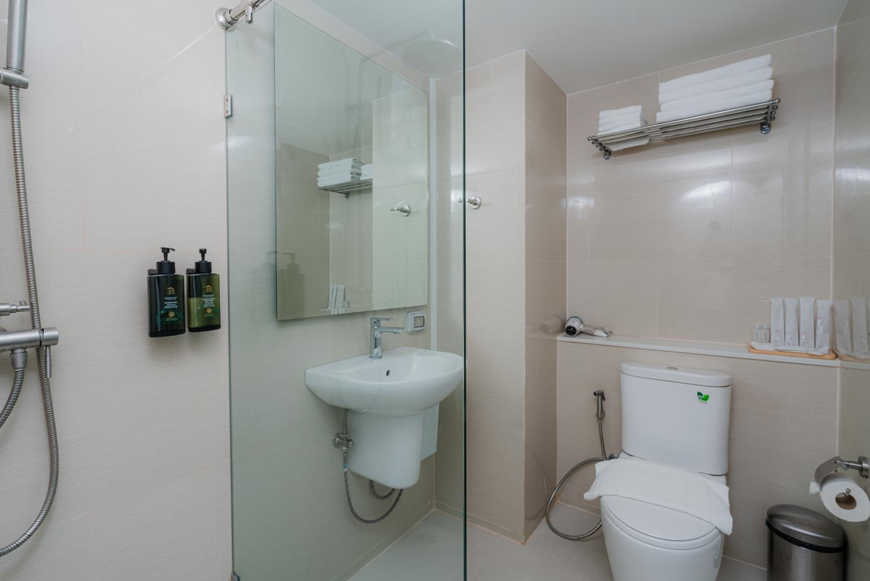 Deluxe Twin Room - Duplex/Non-Smoking photo 2