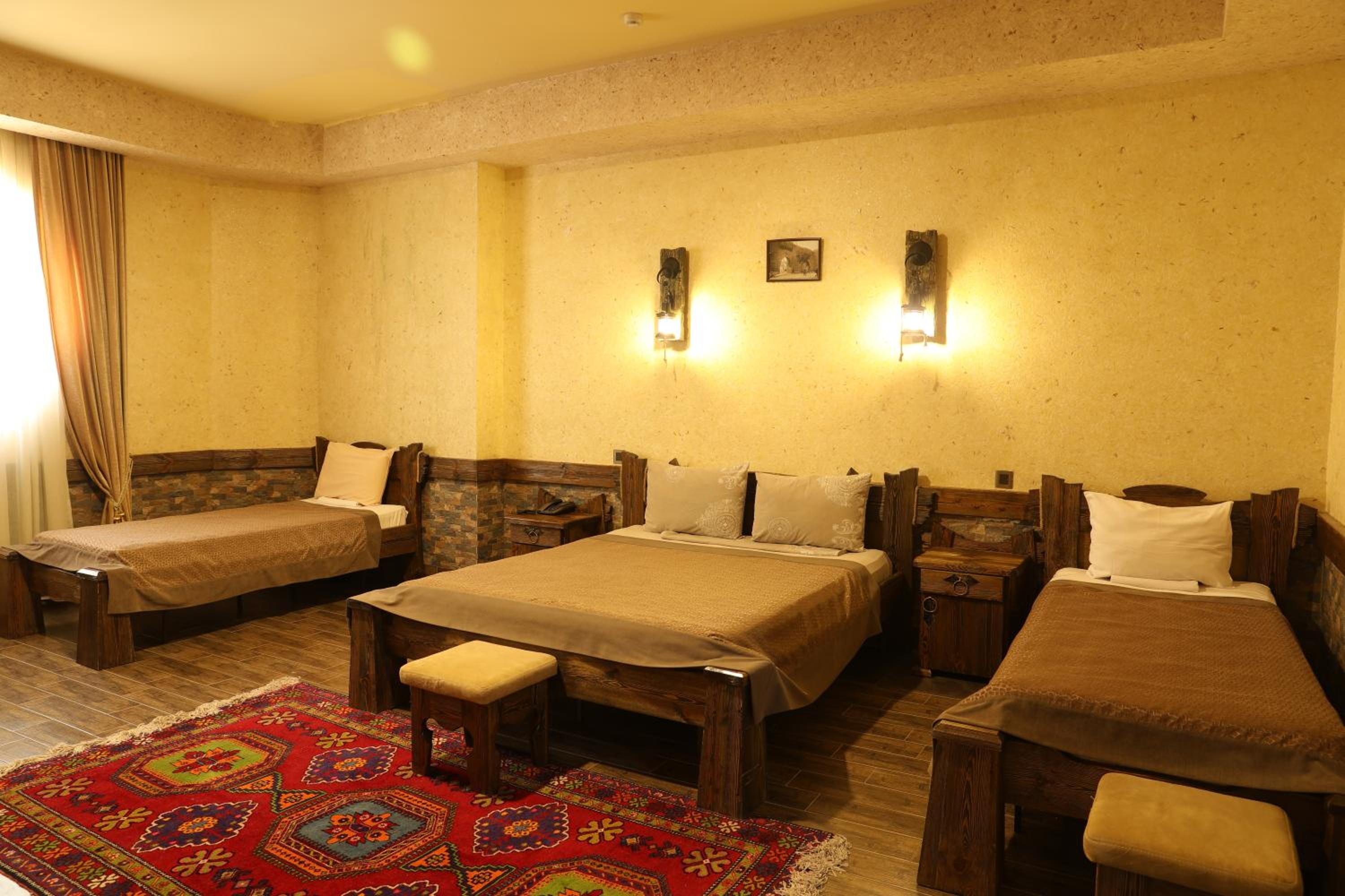Classic Quadruple Room photo 3