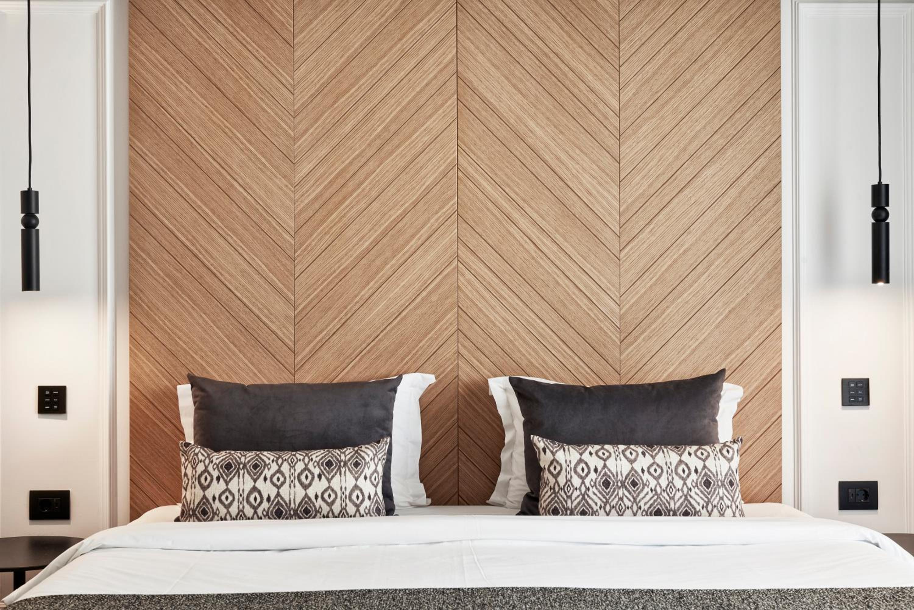 Twin / Double Room with Inland View