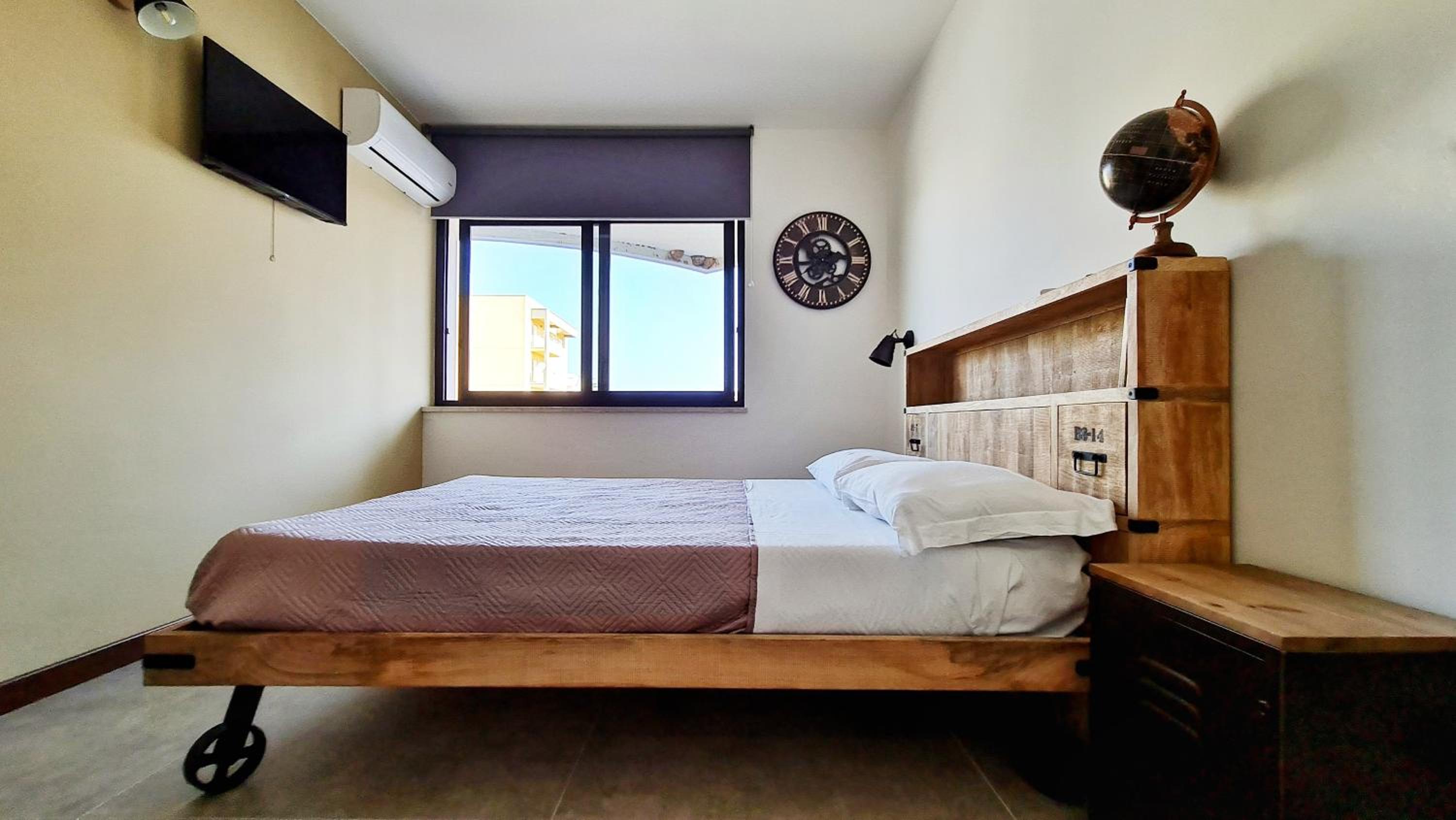 One-Bedroom Deluxe Apartment