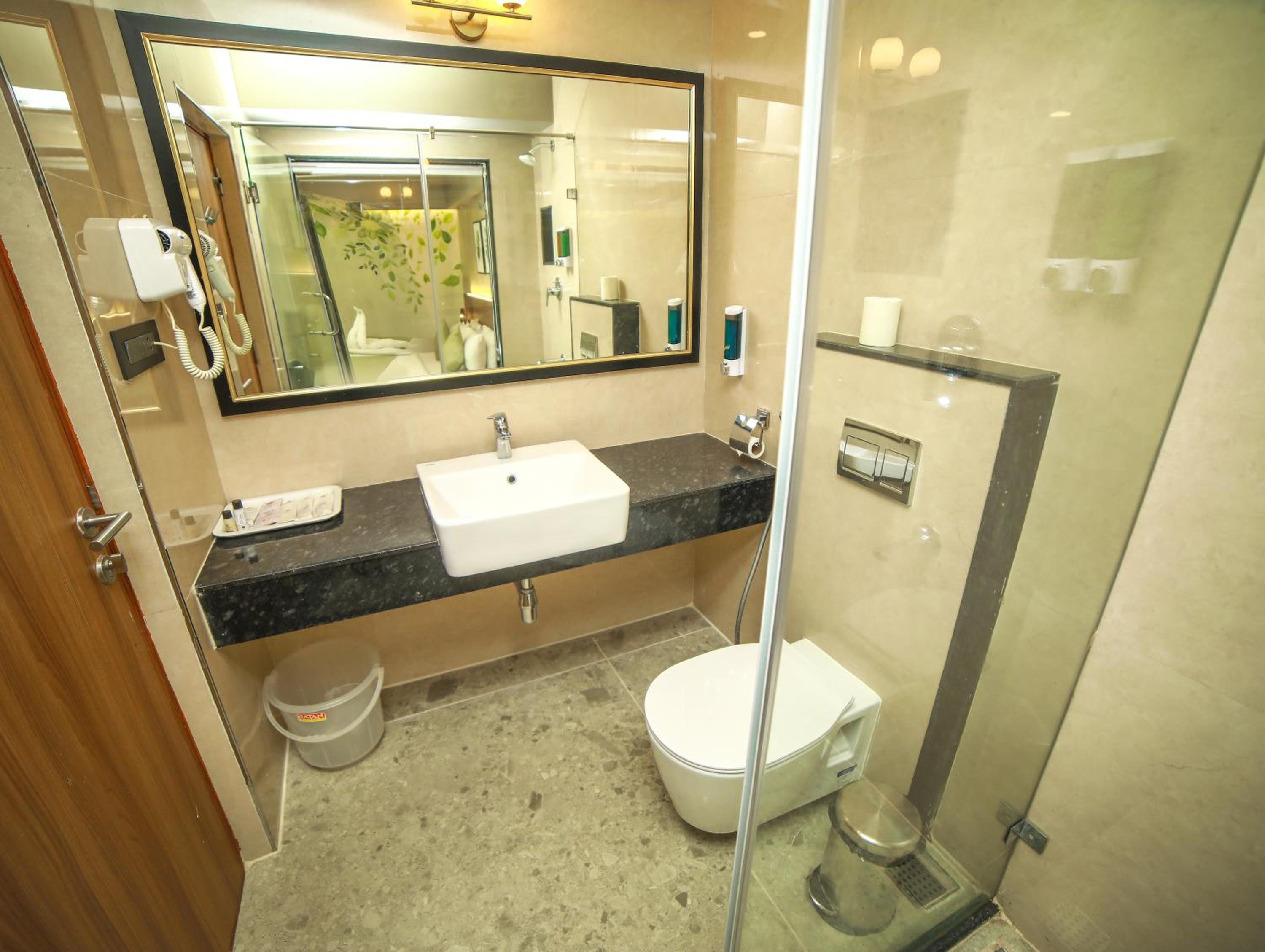 Standard Double Room - Photo 2