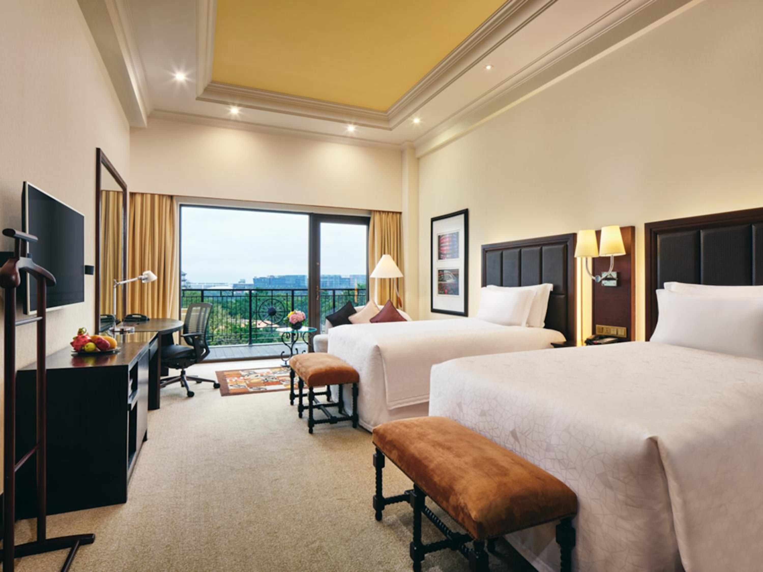 2 Single Beds Club Deluxe Pool View - Photo 1