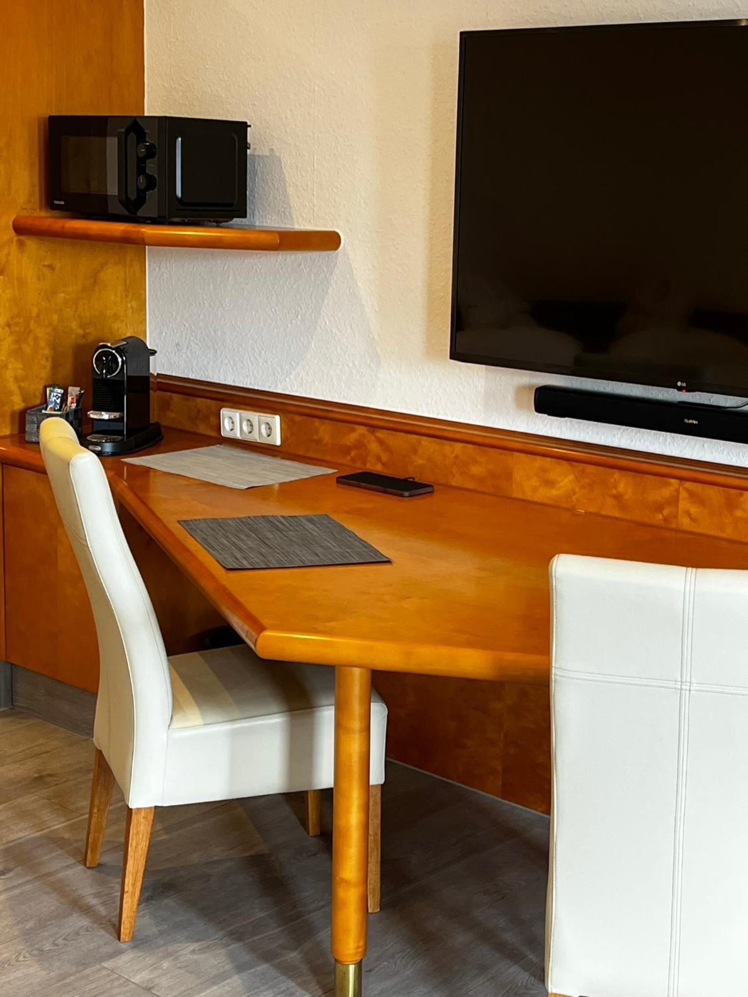Deluxe Room - Photo 7