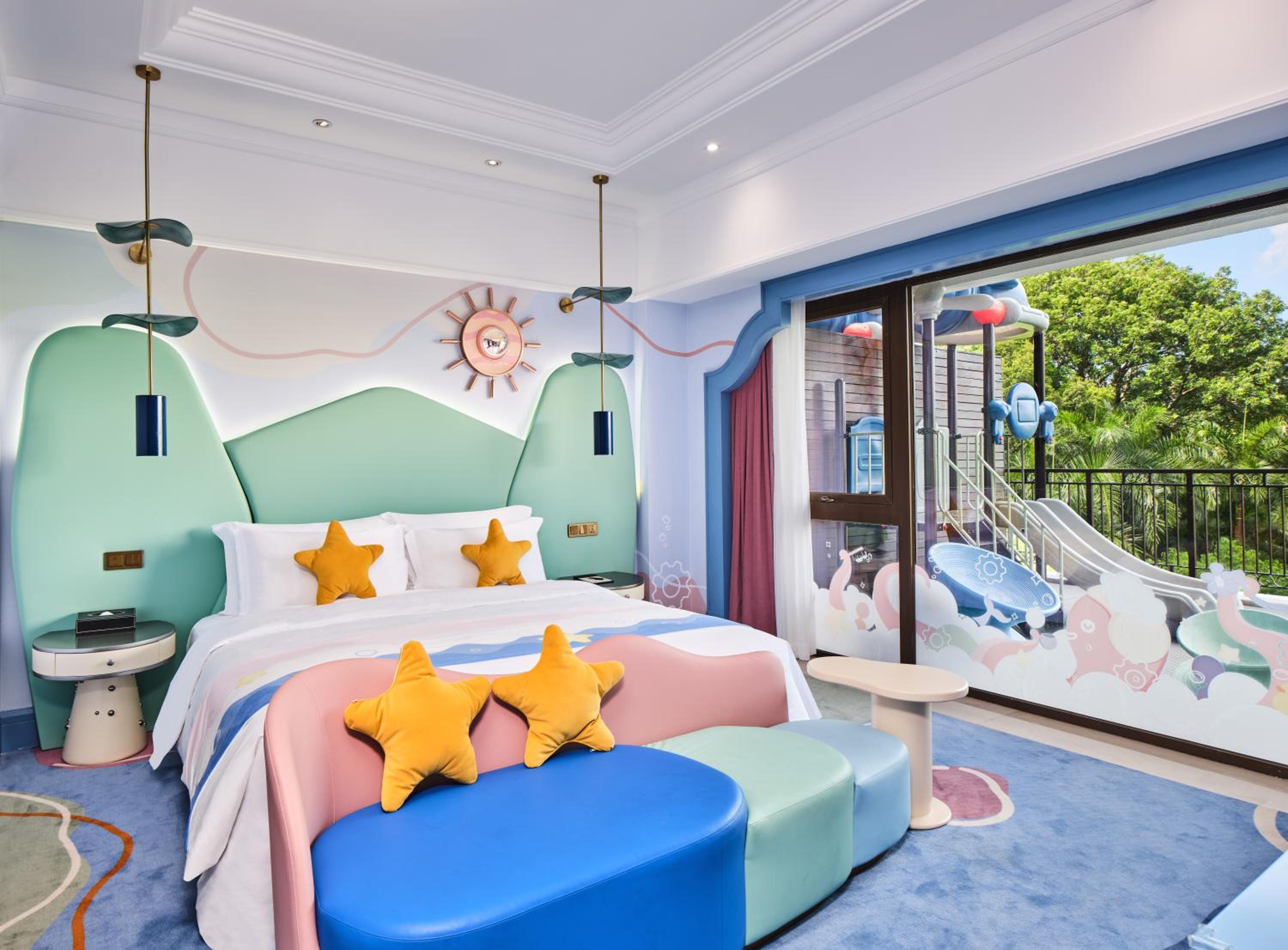 Family King Suite with Bunk Bed - Photo 1