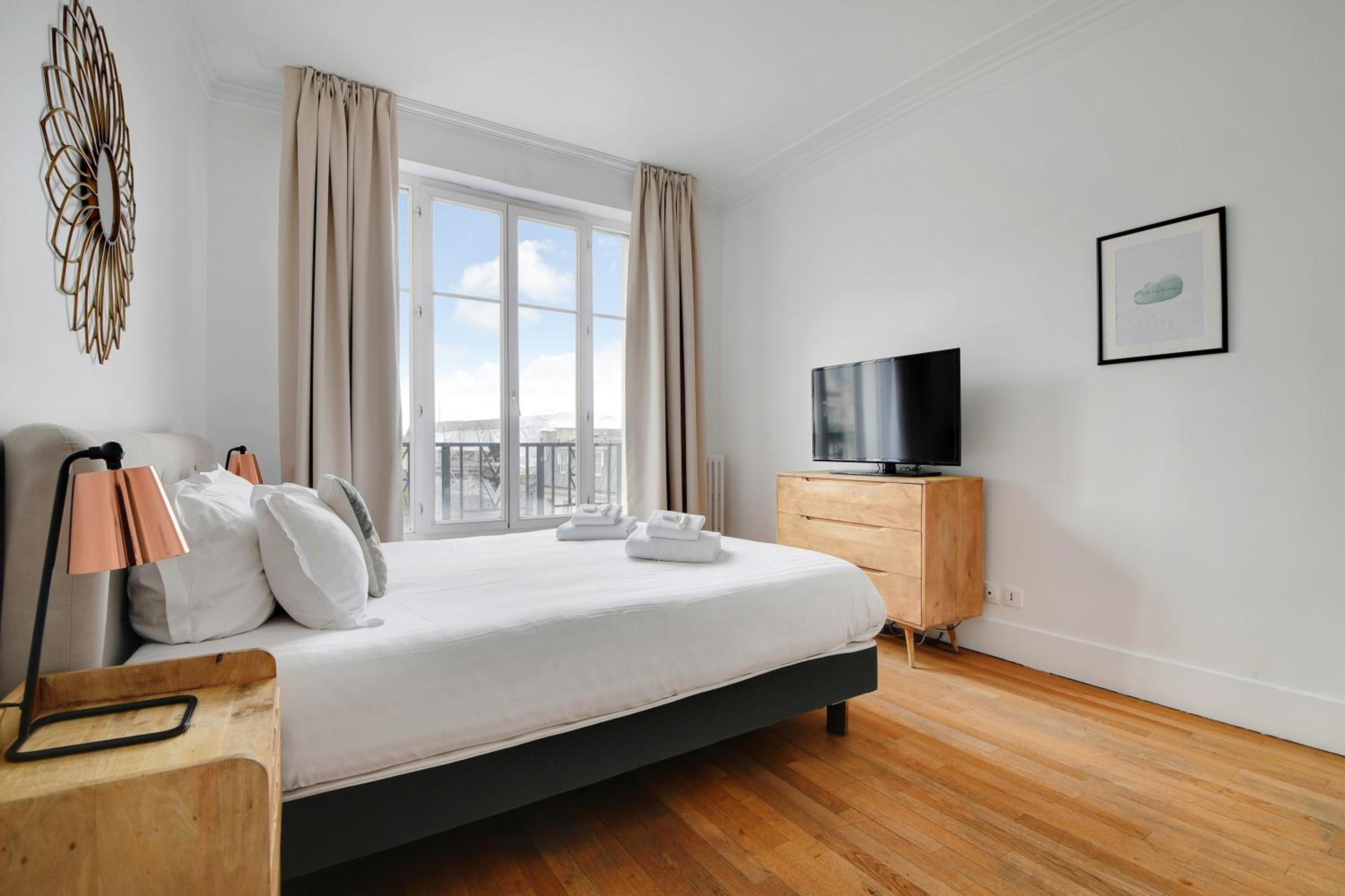 Two-Bedroom Apartment - A photo 2