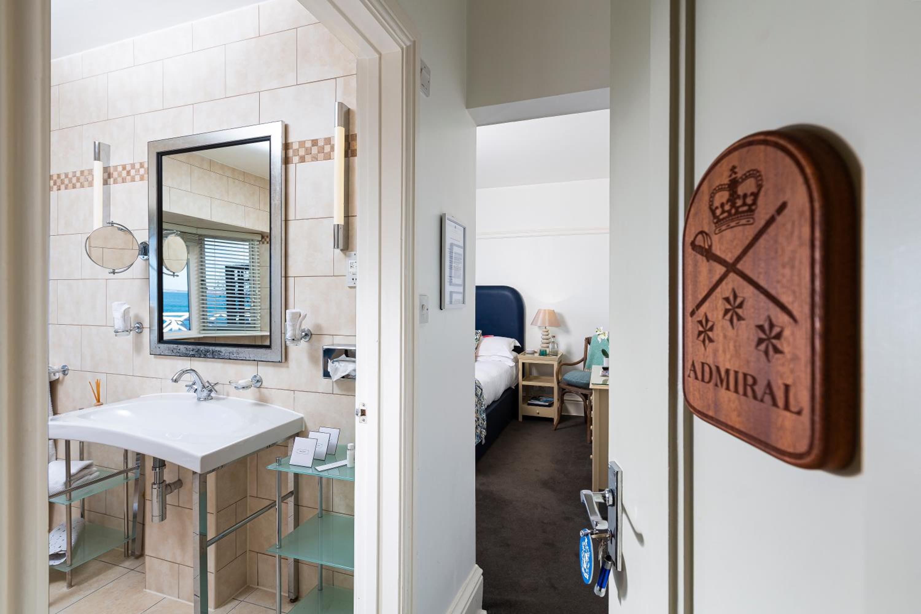 King Room with Sea View photo 3