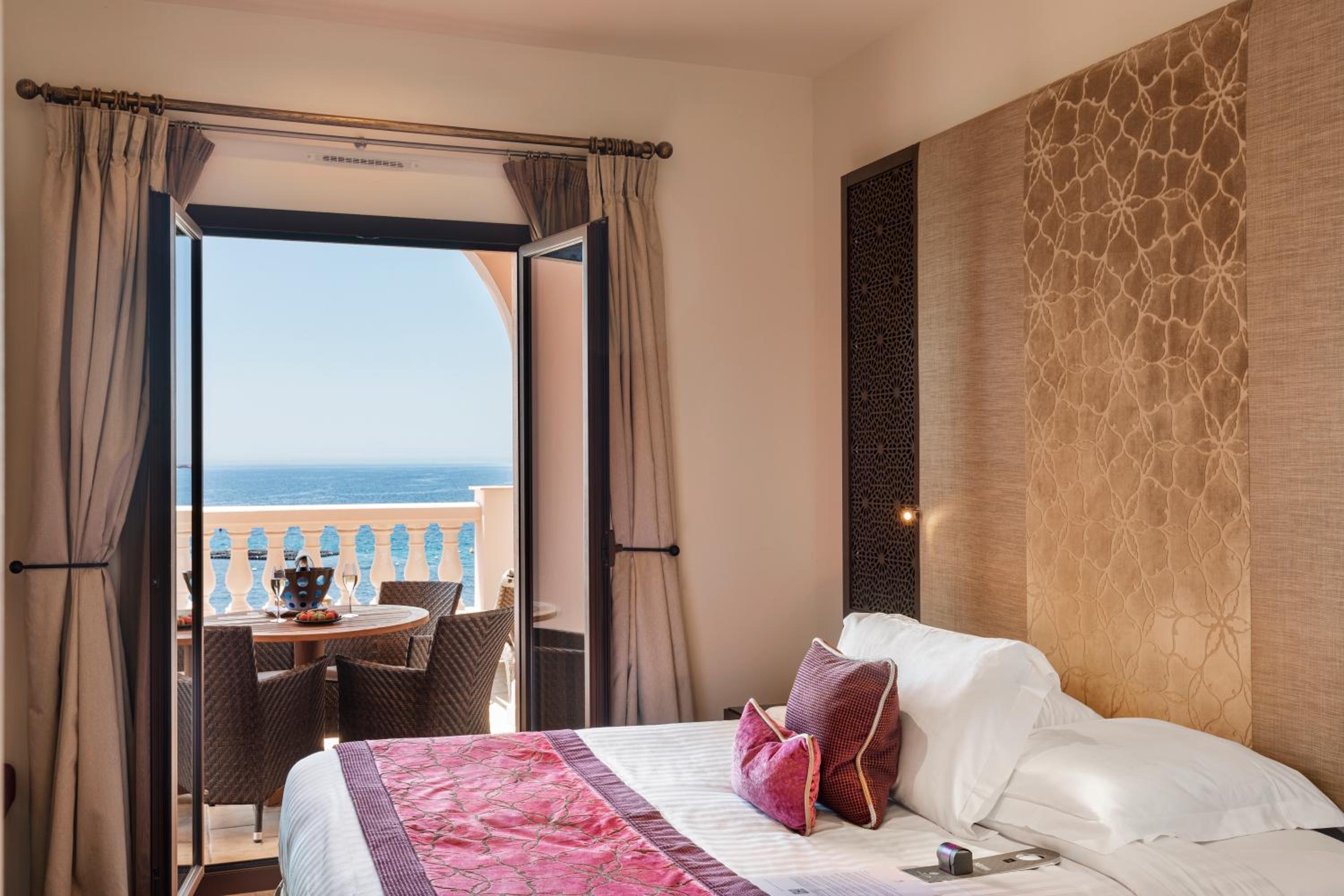 King Suite with Terrace and Sea View