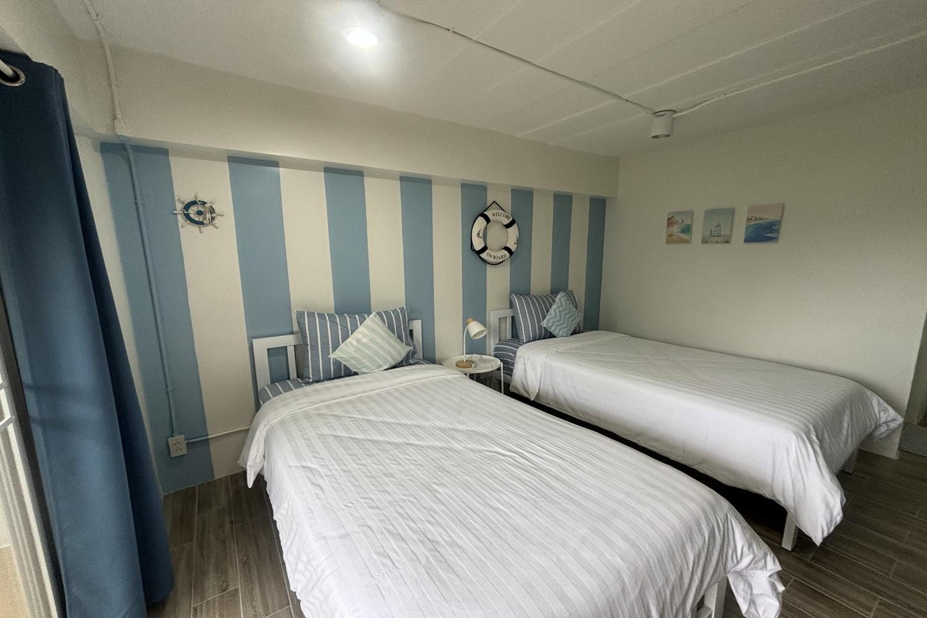Two-Bedroom House - Photo 1