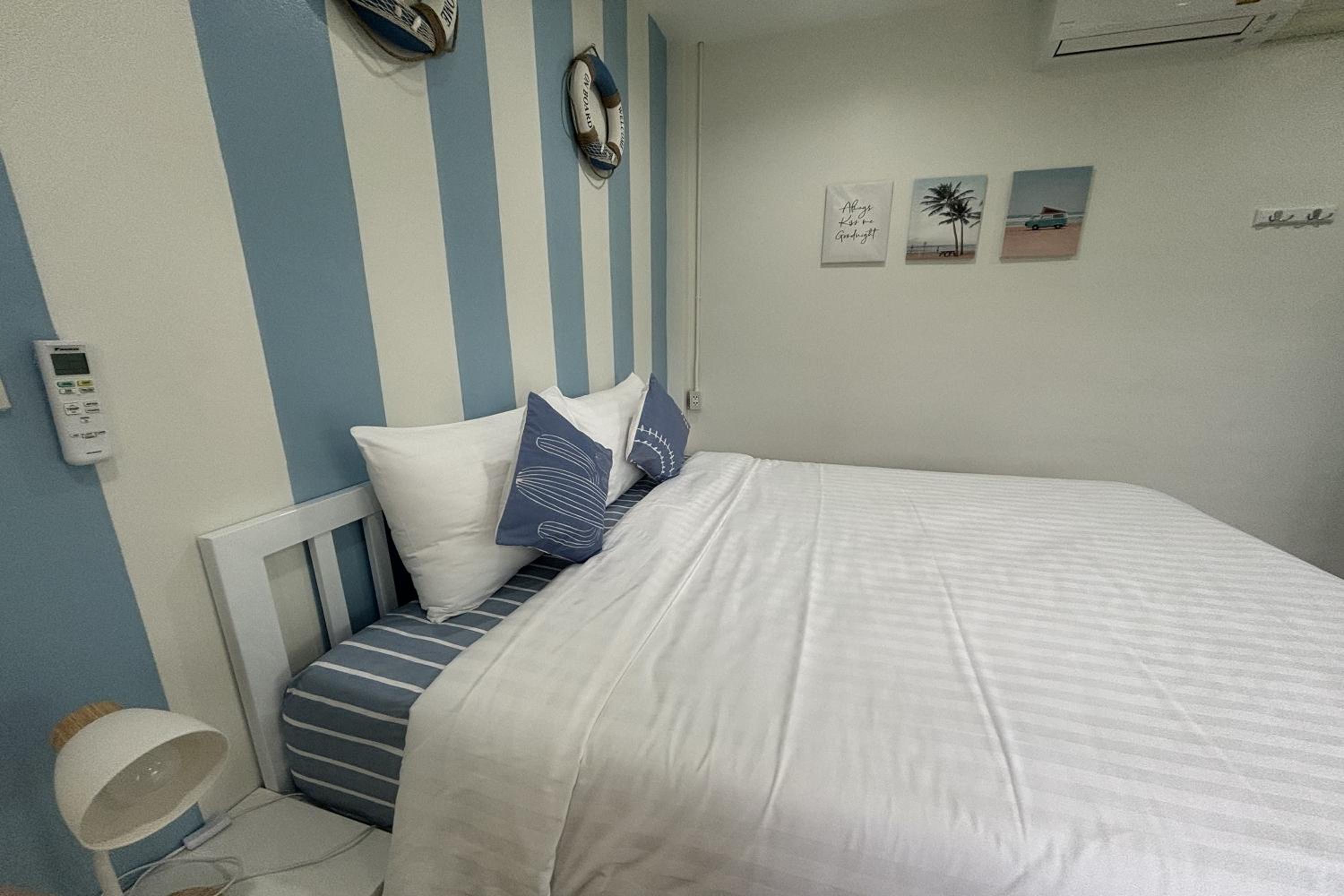 Two-Bedroom House - Photo 15